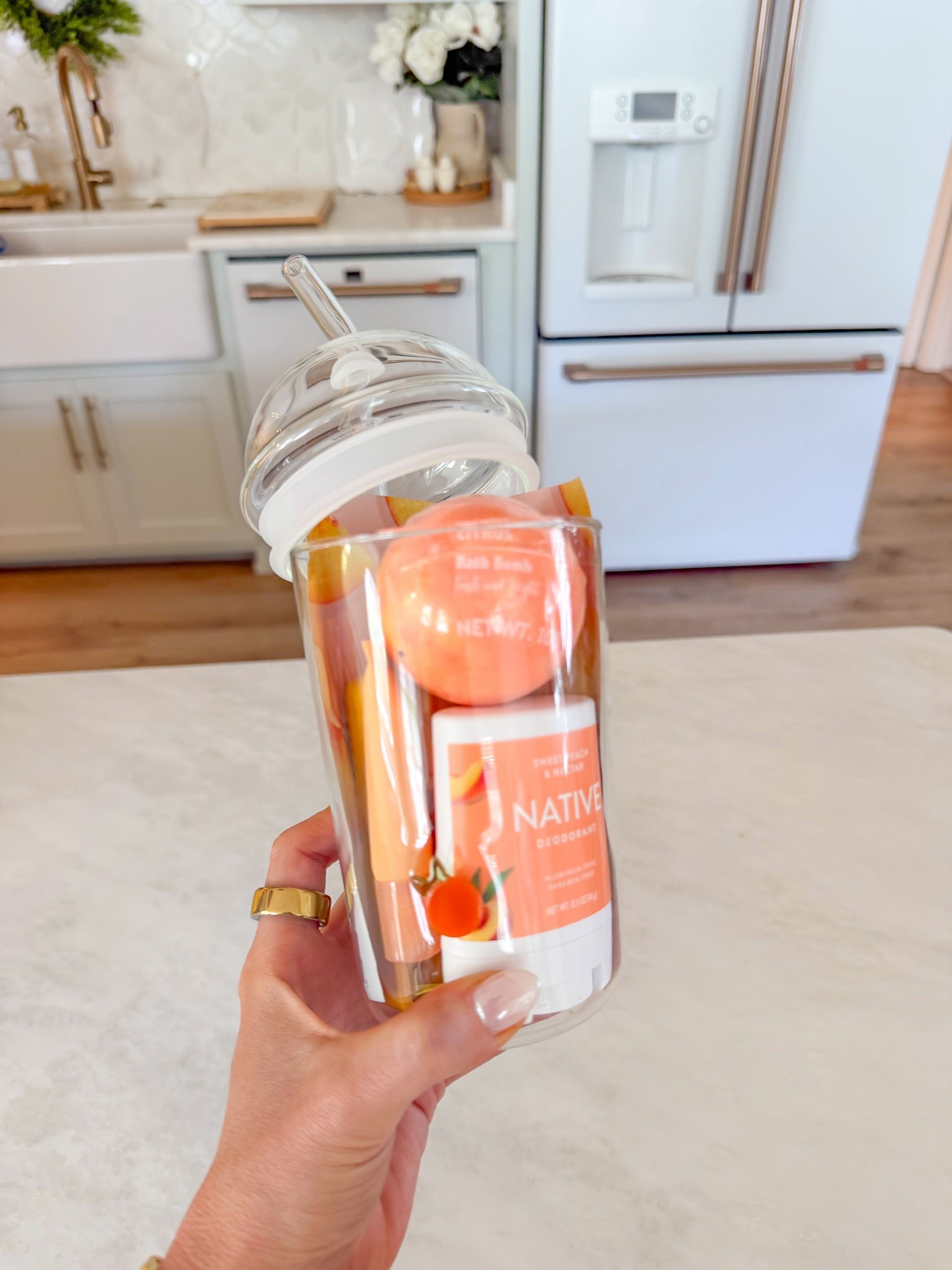 “Orange you glad it’s almost Summer” mini gift basket! 

Such a fun little happy for a friend or teacher! 





Teacher gift idea 
Teacher appreciation 
Summer gift 
Affordable gift 
Icon glass 
Beauty minis 
Walmart finds 
Gifts for her 

#LTKselfcare #LTKmomlife #LTKSeasonal