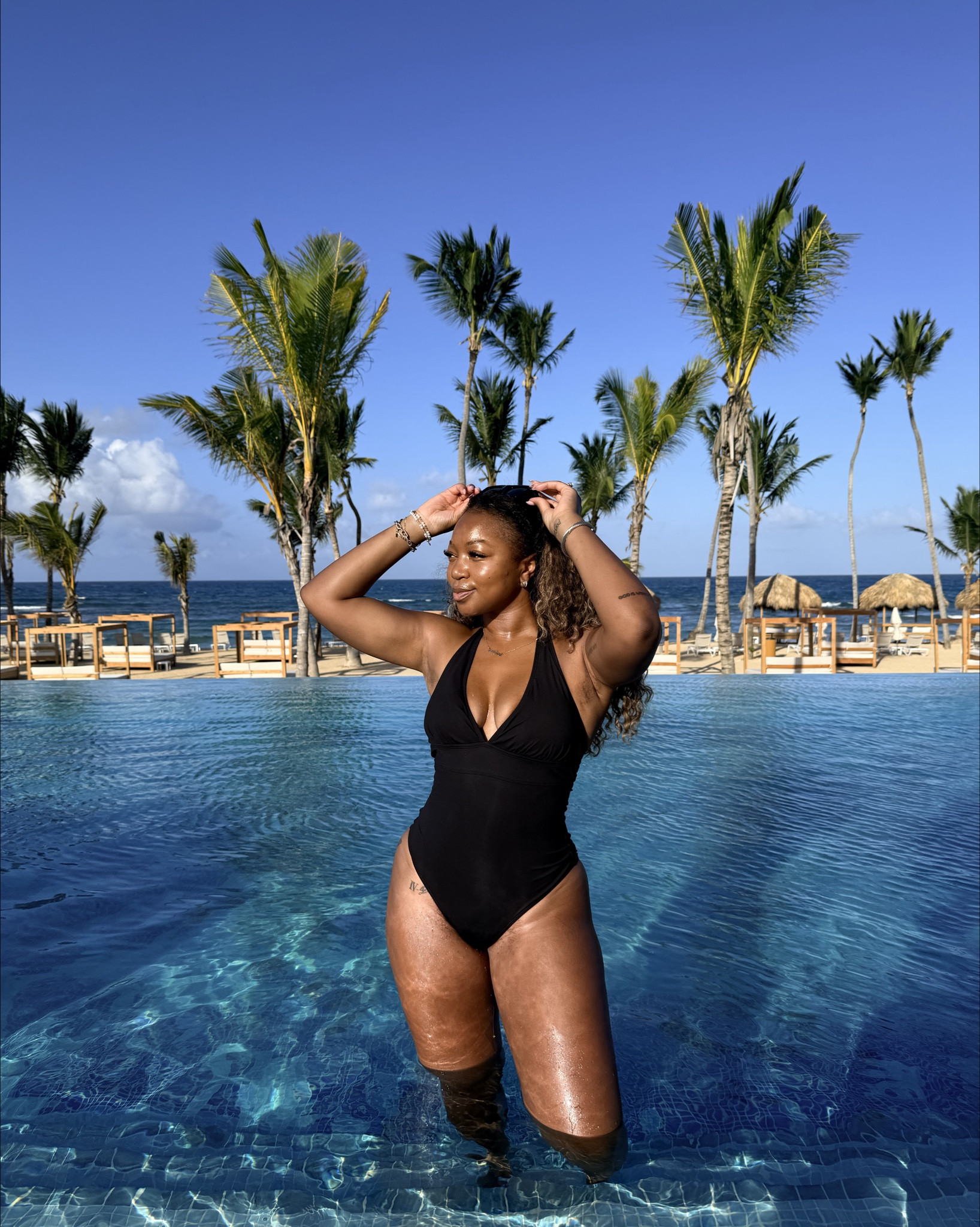 some looks from vacation!!! 5’9 200 lbs wearing large black bathing suit. It is soooo worth it!! Amazing compression. Wearing a medium in the yellow maxi. Gorgeous. Blue swimsuit wearing a medium, linked similar ones too!! 