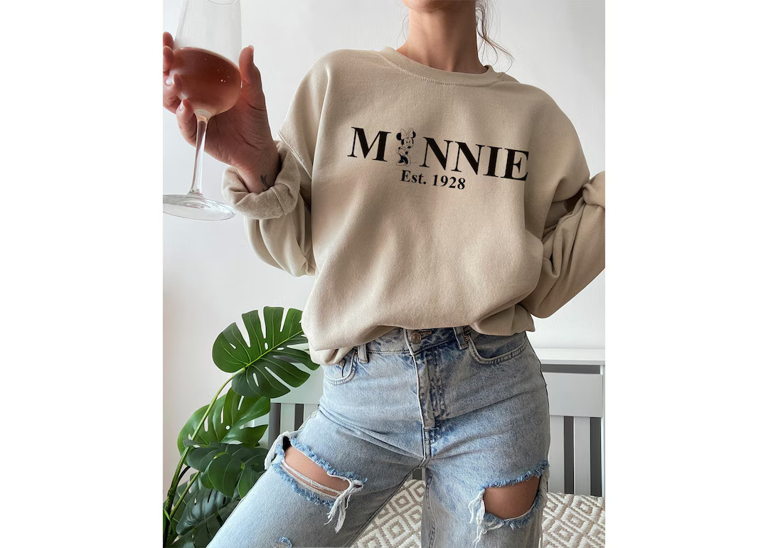 Retro Minnie Mouse Sweatshirt,vintage Minnie Sweatshirt,magic Kingdom,disneyland Minnie Sweatshir... | Etsy (US)