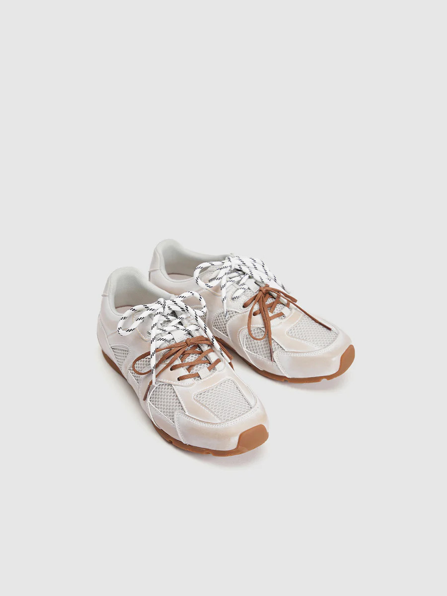 Retro Round Toe Sneakers | Urban Revivo