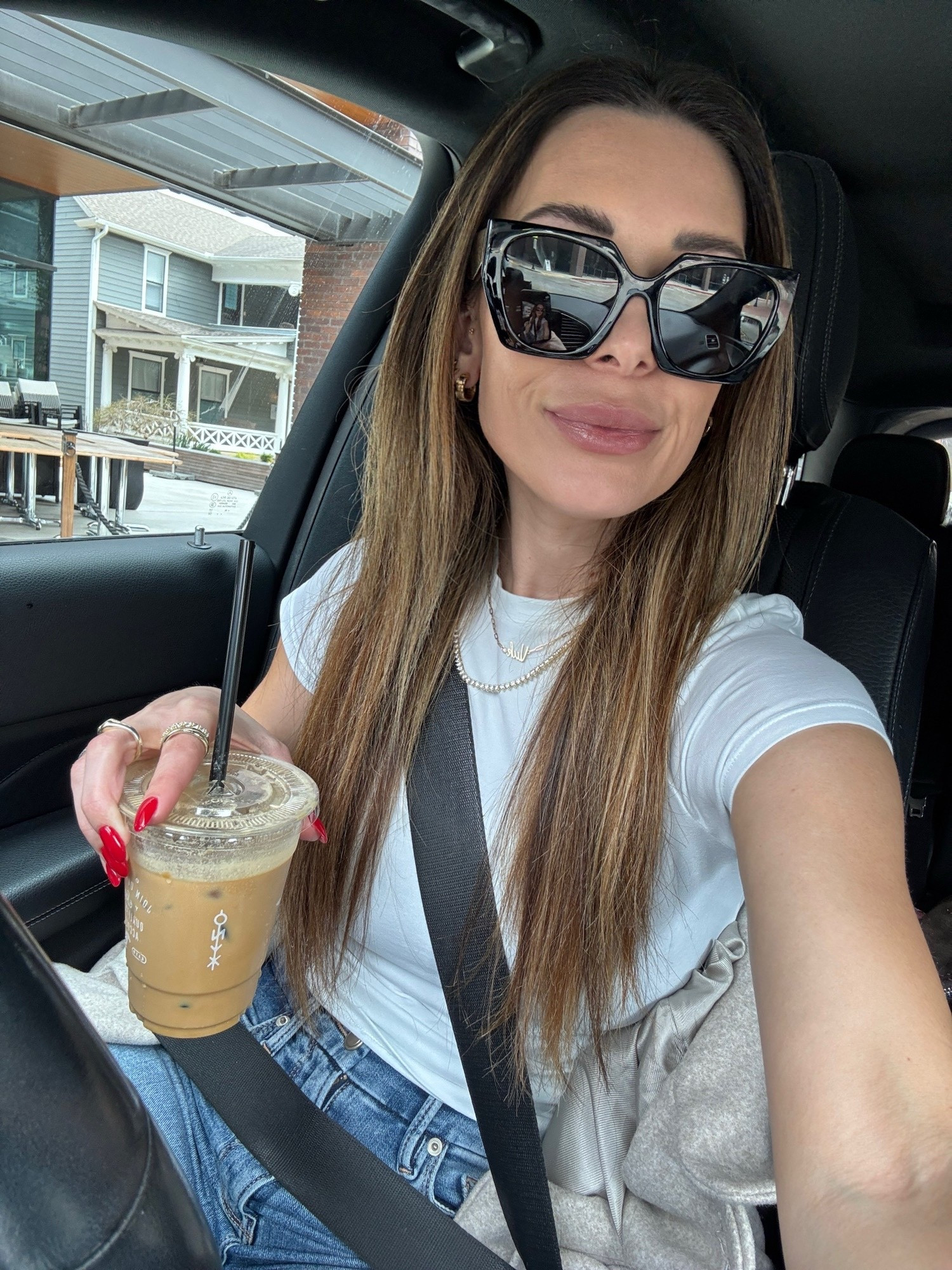 10 minute face and sunglasses 

#LTKmorningroutine #LTKgrwm #LTKmomlife