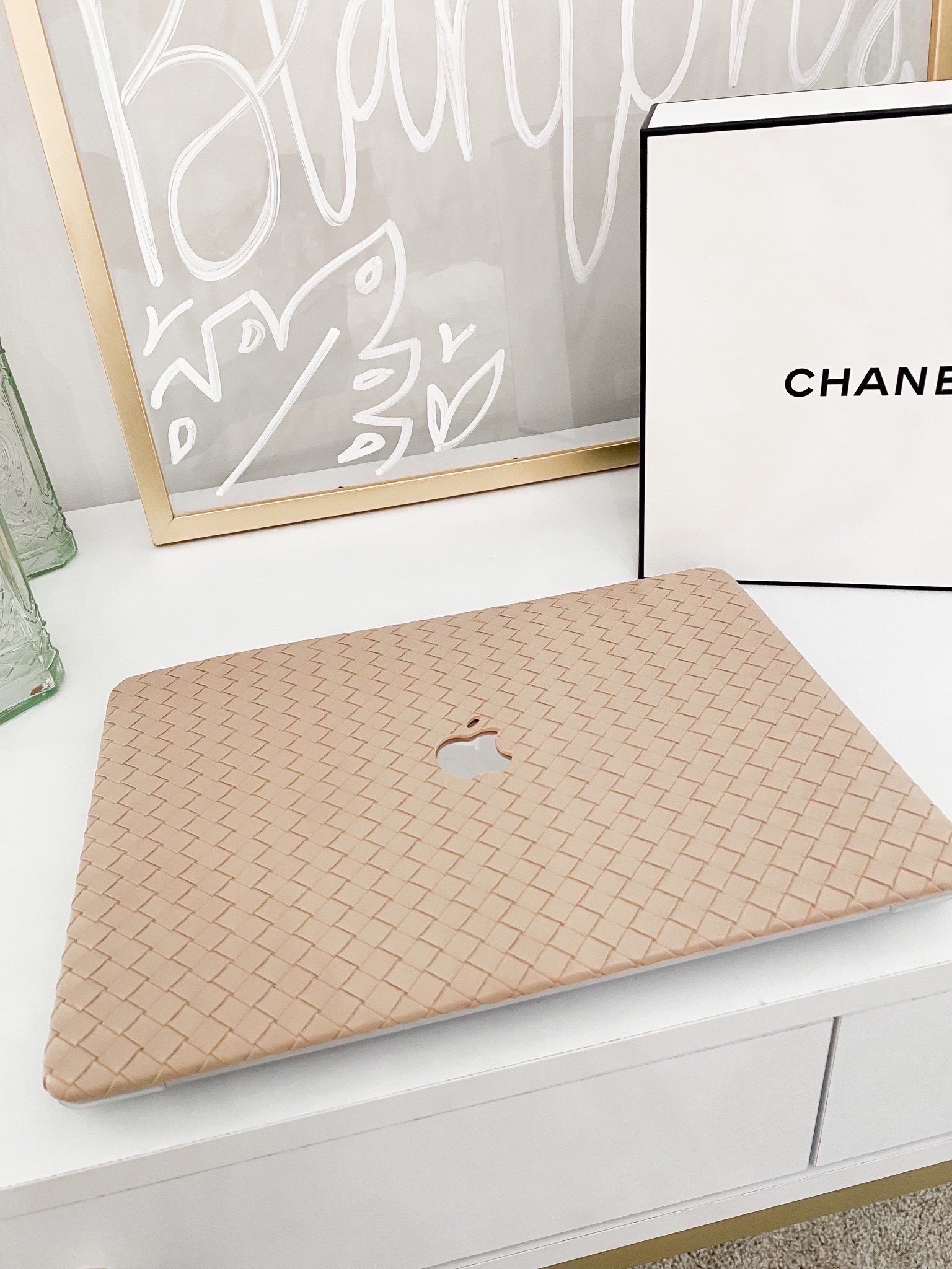 Absolutely adore this milky beige hard case. Comes in many colors   @etsy 



Follow my shop @allaboutastyle on the @shop.LTK app to shop this post and get my exclusive app-only content!

#liketkit 
@shop.ltk
https://liketk.it/3Z5wv

#LTKhome #LTKGiftGuide