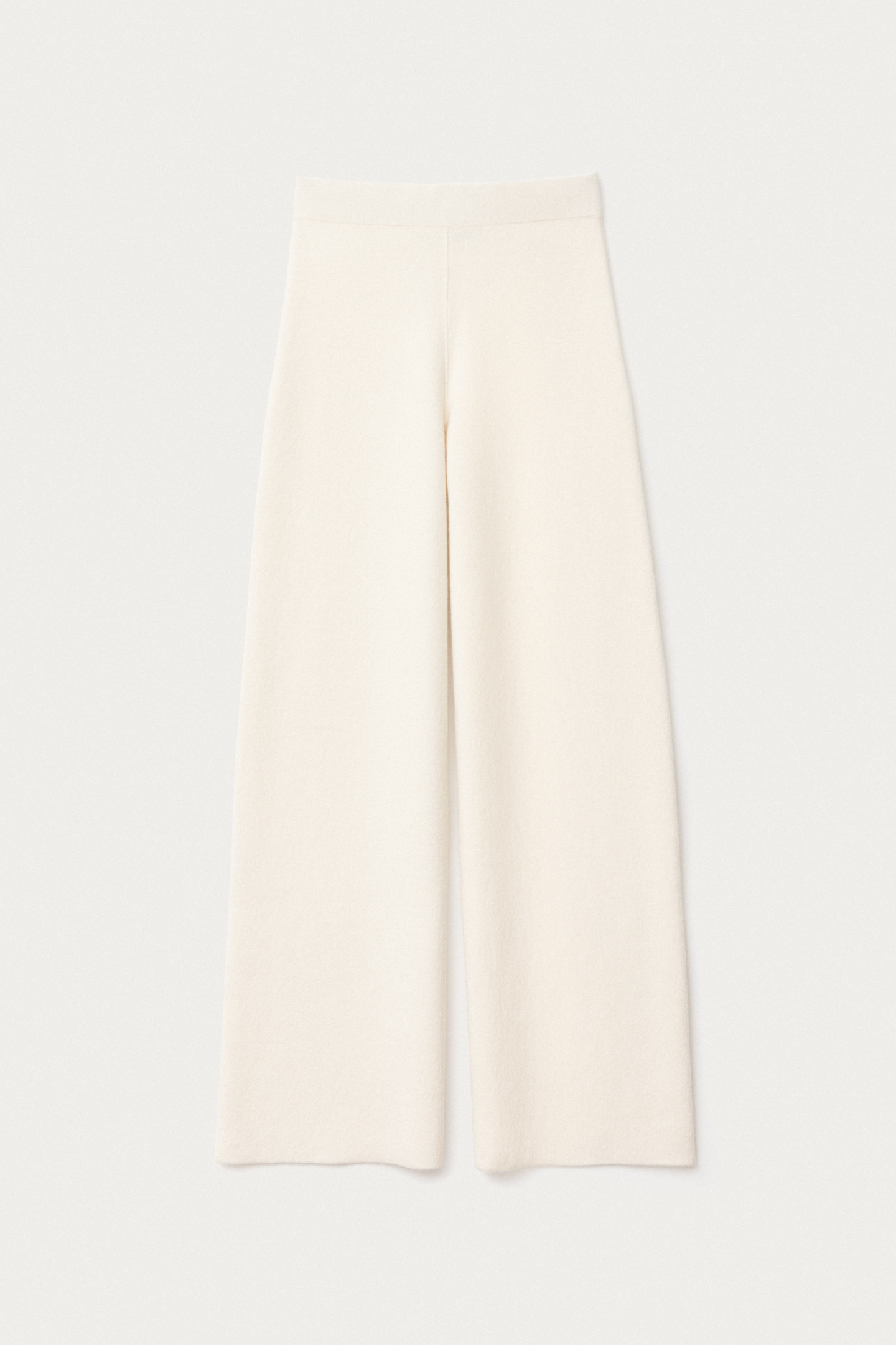 RIVERA


Cashmere Hose | Iris von Arnim