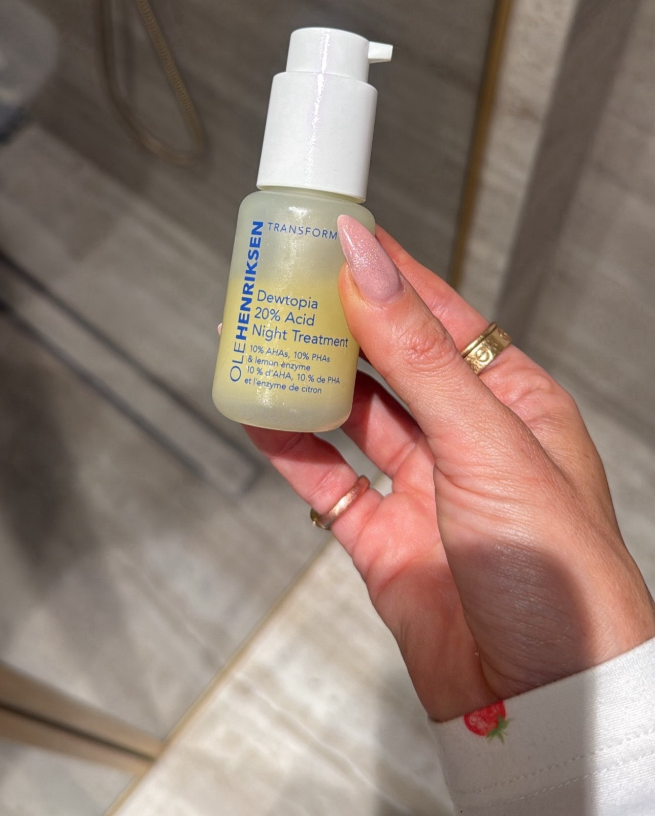 If you’re not using this by now I don’t know what to tell you, you’re simply missing out 🤣 this is literally like Botox in a bottle!! It’s to be used 2-3 times a week before bed. You will wake up with the tightest and glowiest skin!! It also reduces the appearance of pore size! 💛

If shopping on Look Fantastic use my code PERRIE for money off 

#LTKuk #LTKbeauty #LTKeurope