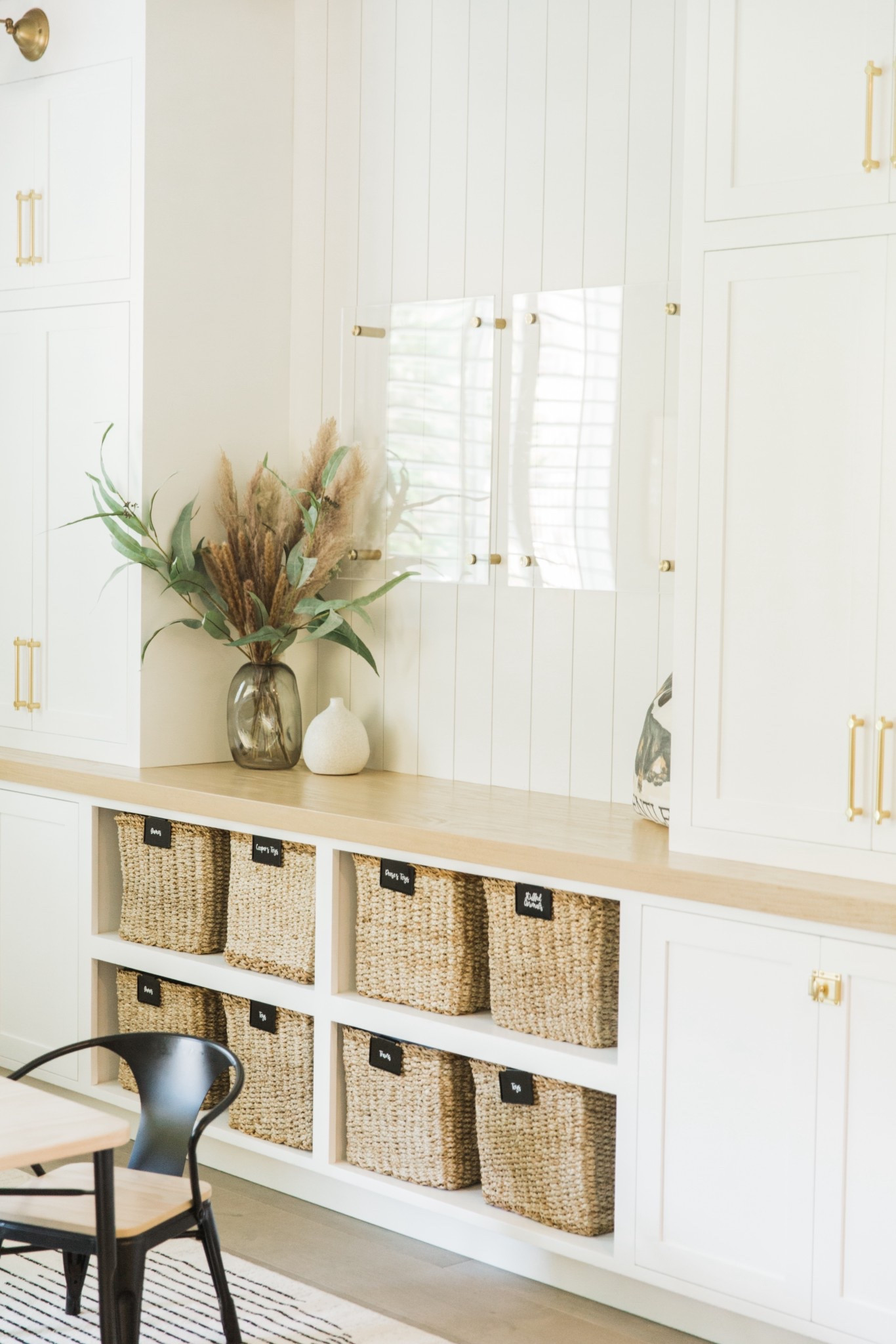 Baskets are one of those quiet home essentials. They add texture, keep things organized, and make everyday messes disappear a little faster! Here are a few I’m loving with some labels to keep things organized.

#amazon #potterybarn #thecontainerstore #baskets

#LTKFindsUnder100 #LTKHome #LTKFindsUnder50