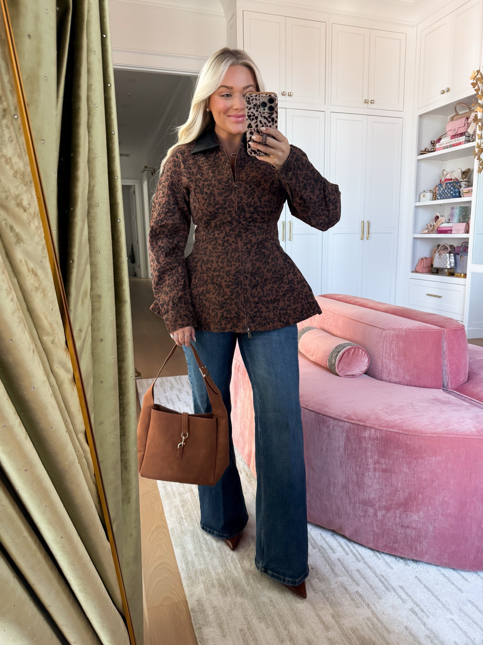 This jacket is SO flattering!

#LTKootd #LTKgrwm #LTKdayinmylife