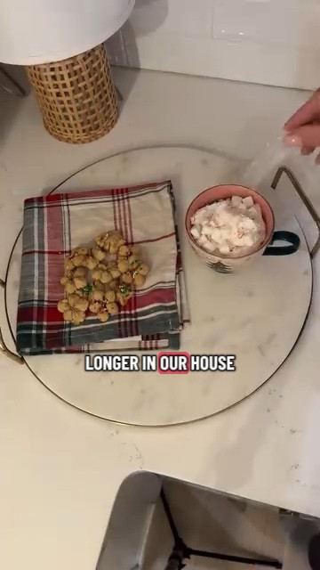 The BEST gluten and dairy free Spritz Cookie recipe from Michele Rosen! I have memories making these with my mom as a kid, and I love being able to carry on the tradition 😍 This recipe tastes nearly identical to the gluten full version 🤣🙌🏻 so it’s a great alternative! Linking her recipe here -> https://www.paleorunningmomma.com/spritz-cookies-paleo-gluten-free 