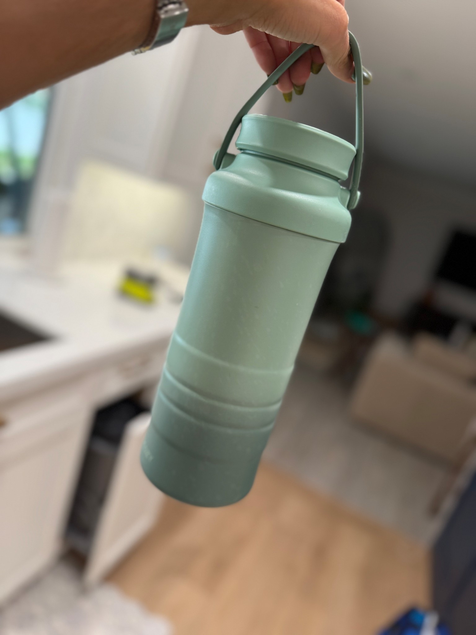 The ultimate breastmilk carrier! Over 36 hours of ice packs staying COLD!!! 
.
Mom cozy breastmilk cooler! 

#LTKFindsUnder50 #LTKBaby #LTKKids