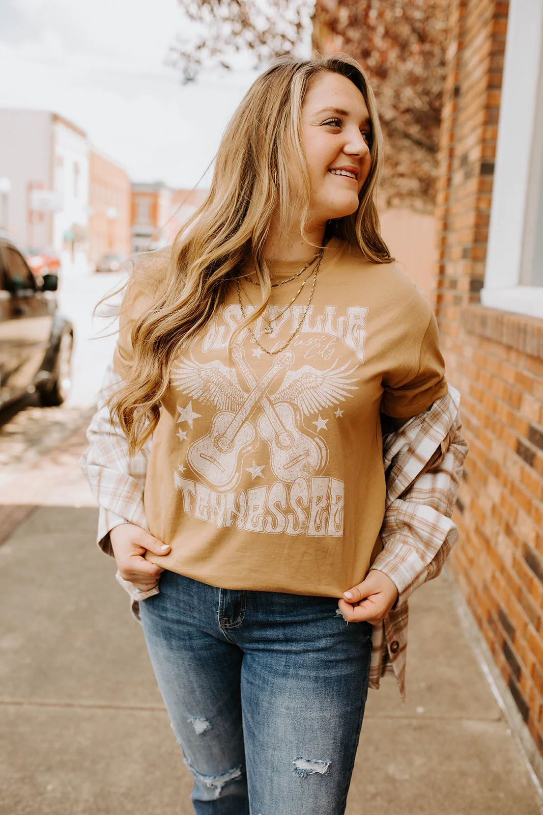 Camel Nashville Graphic Tee | The Rowe Boutique