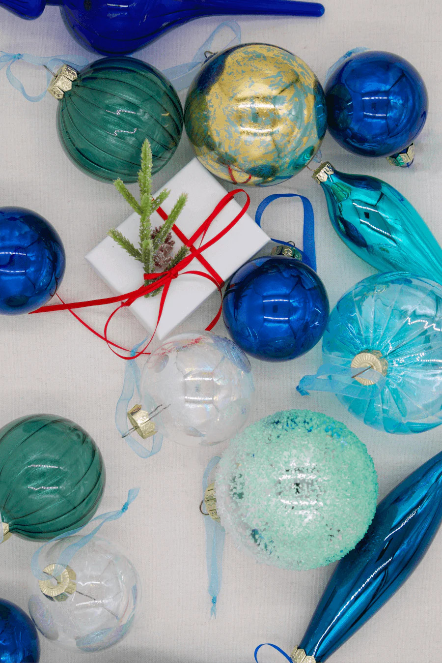 Snowflake 15-Piece Glass Ornament Set (Blue) Limited Edition | King of Christmas