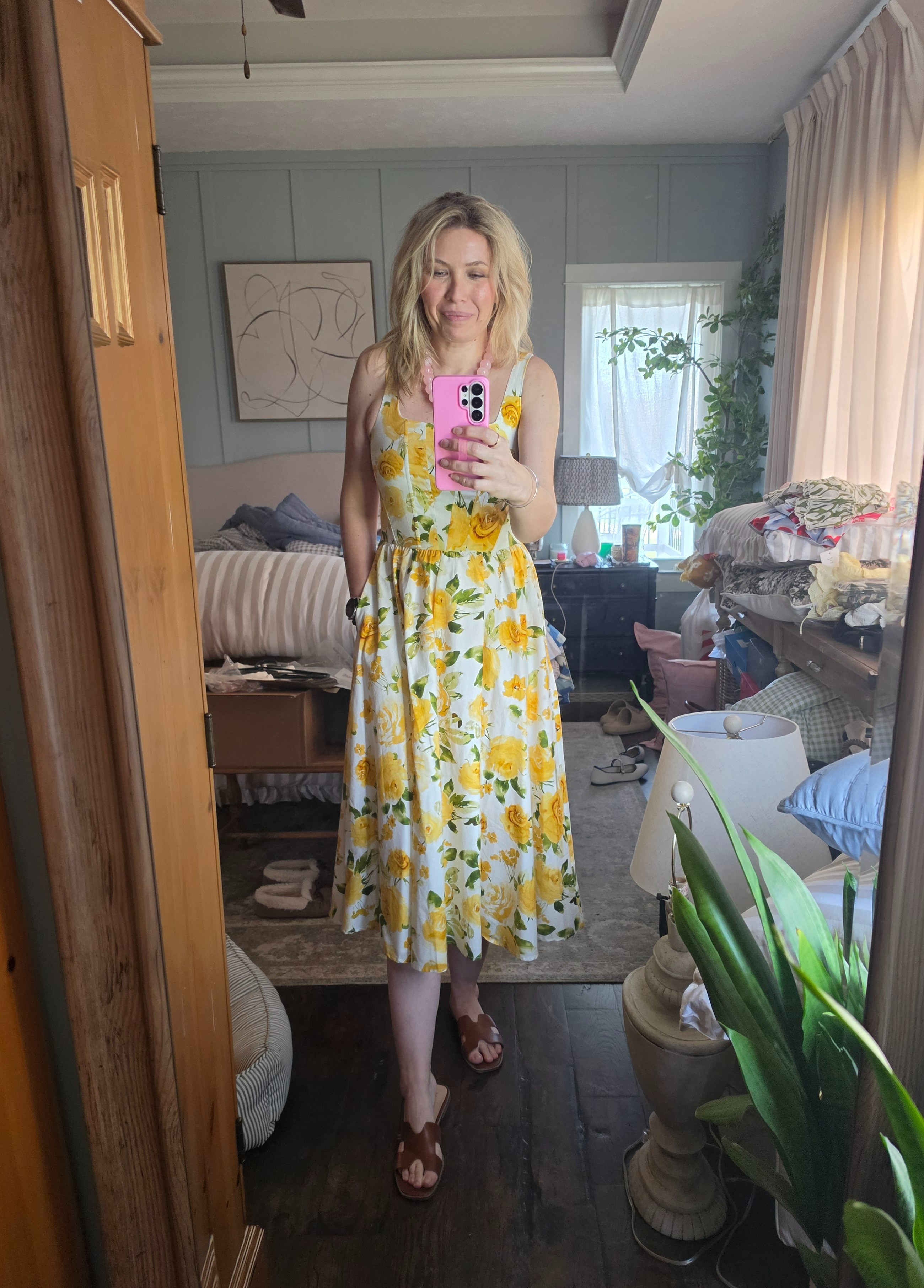 If this dress doesn't scream summer, I don't know what else would 😆

#LTKMothersDay #LTKSeasonal #LTKOver40