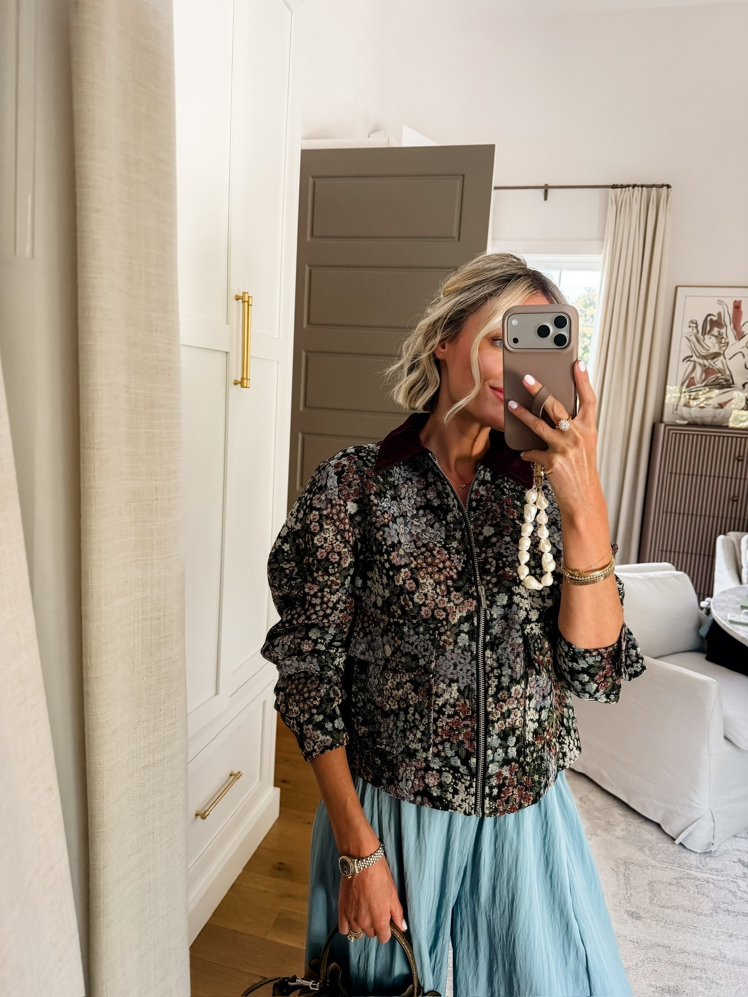 Cannot believe this floral jacket is from Walmart! Love this for a fall layer, and it even has a matching skirt! Wearing XS in jacket!

Loverly Grey, Walmart, floral jacket, fall jacket, fall outfit

#LTKSeasonal