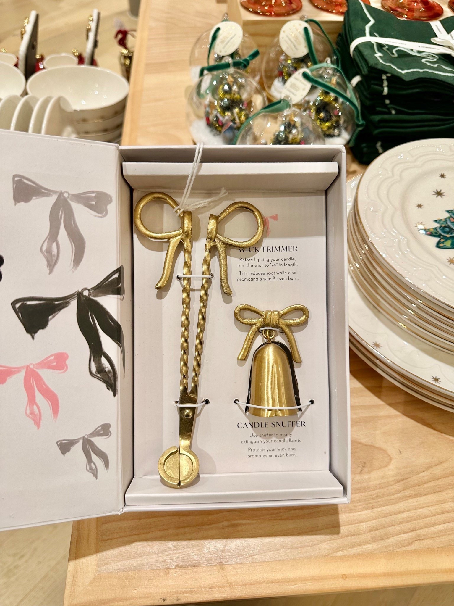 Bow candle snuffer and wick trimmer, Christmas gift ideas 