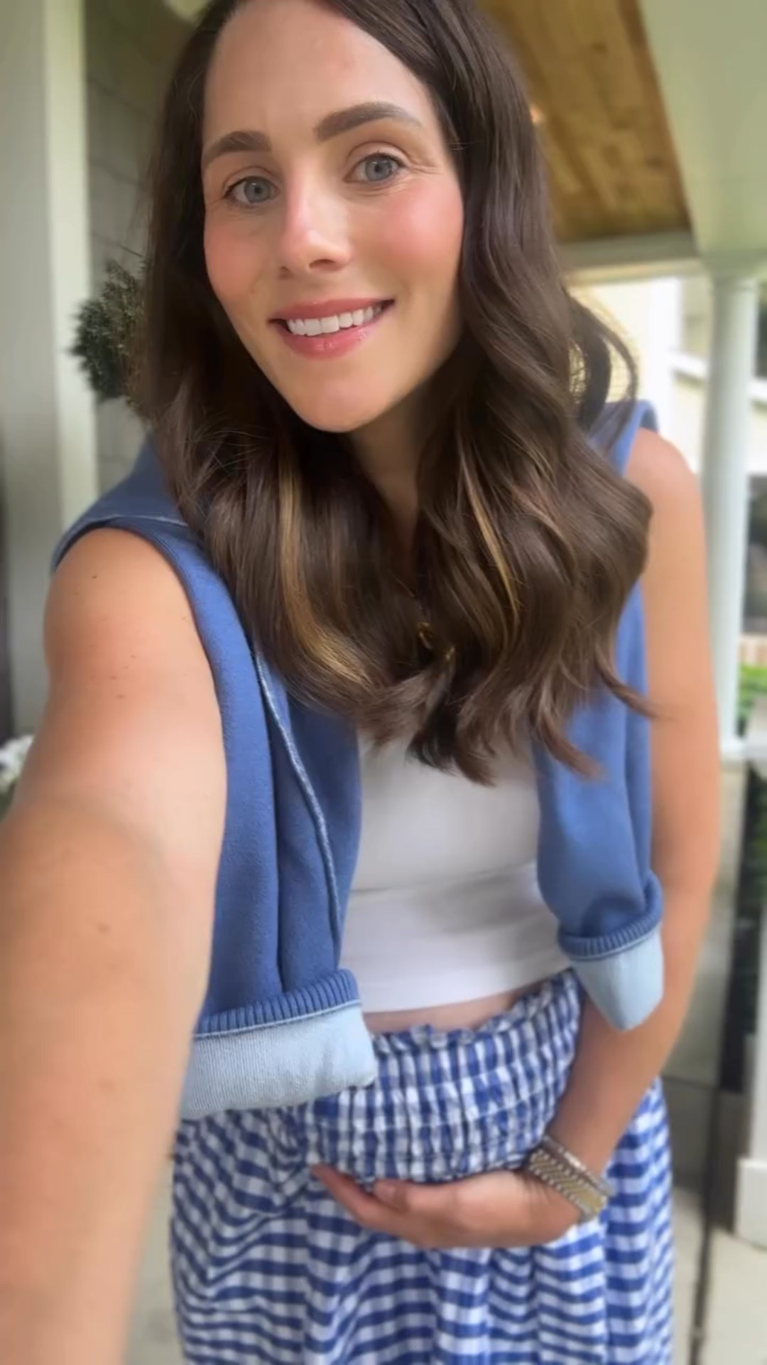 The cutest $25 gingham skirt. It also comes in red & is perfect for creating a coastal summer look. 💙