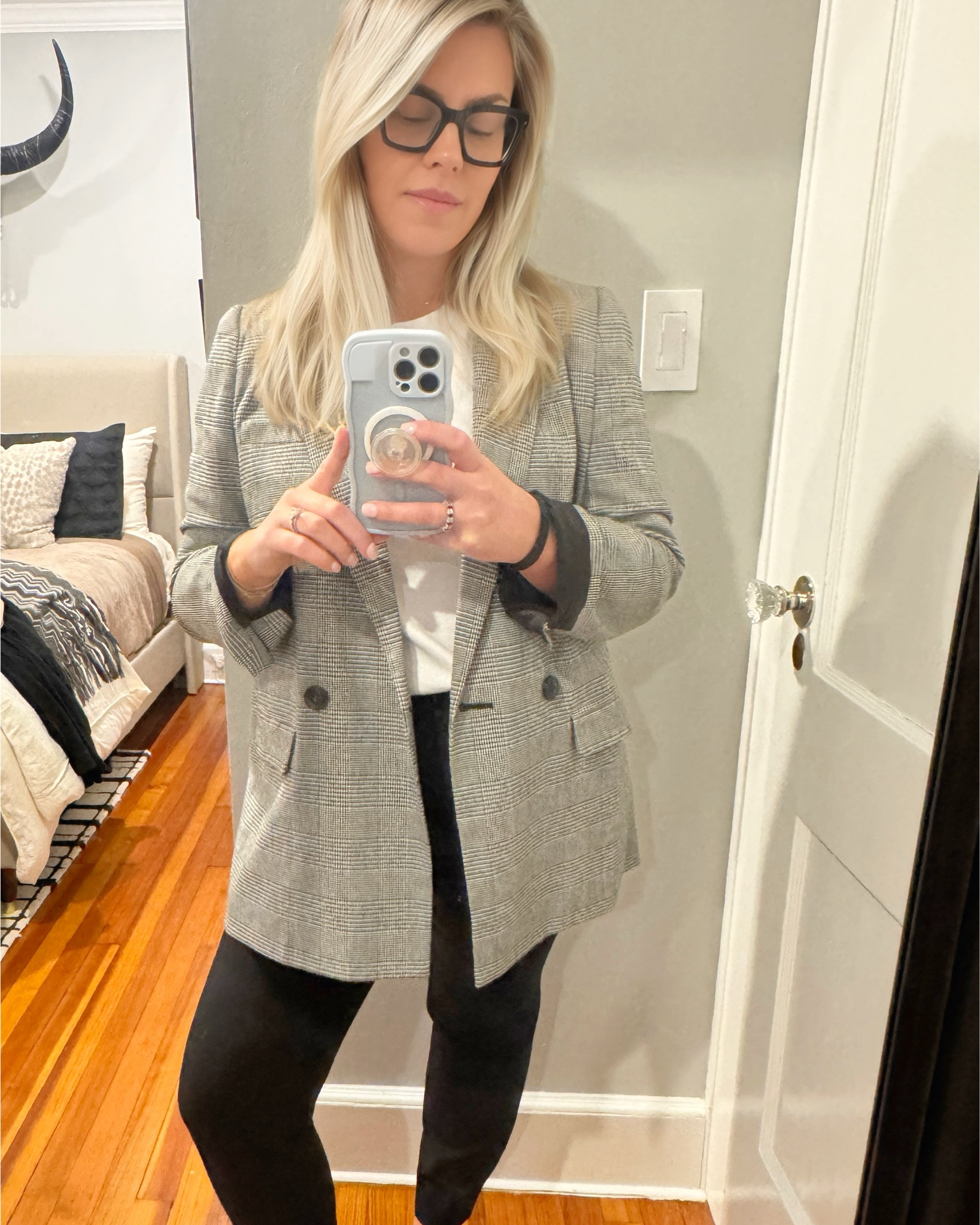Little corporate girlie look.

Office outfit corporate work smart casual blazer pants loafers city style comfortable casual jcrew madewell loeffler Randall 

#LTKWorkwear #LTKStyleTip #LTKShoeCrush