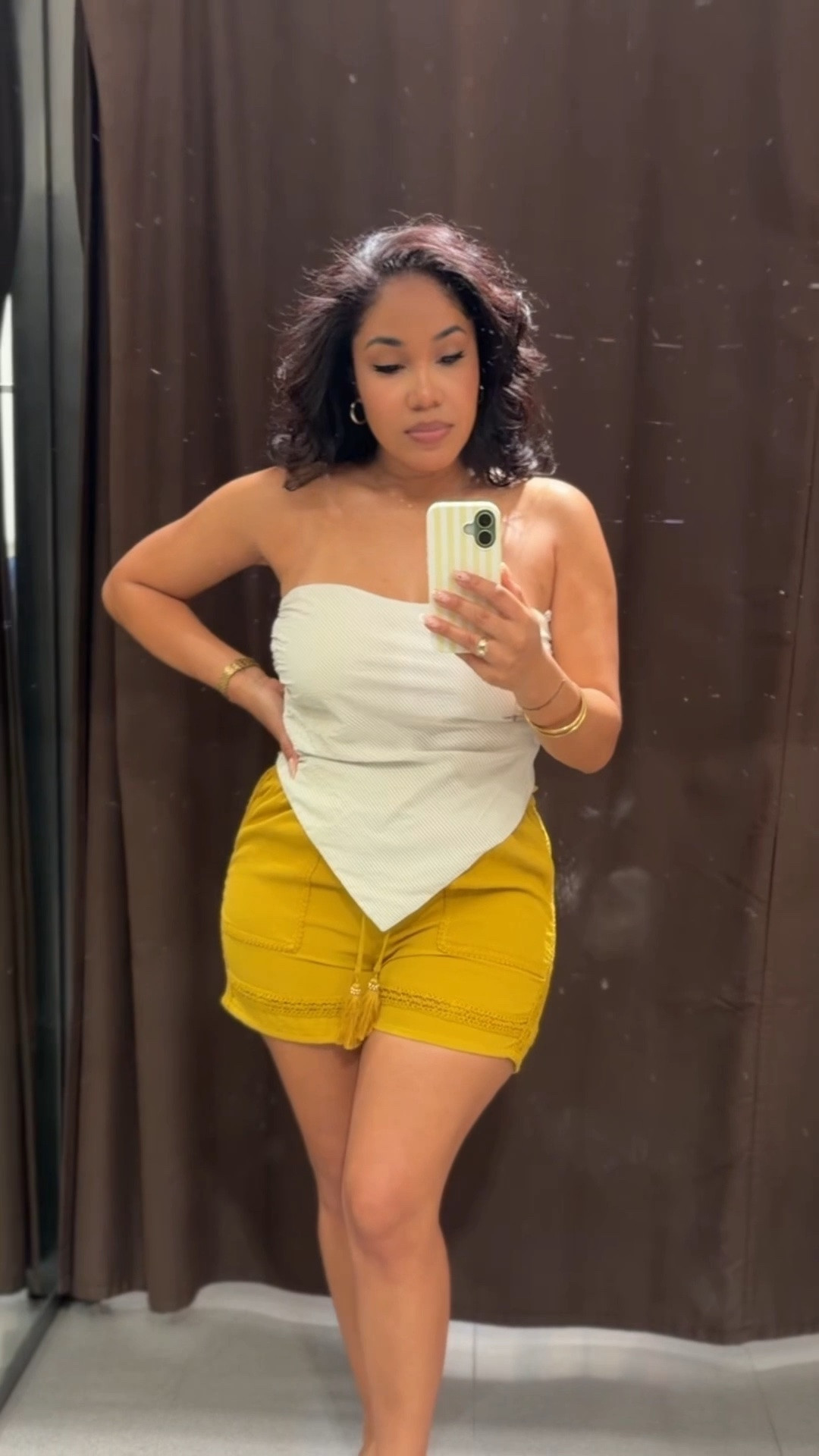 These shorts almost came home with me. 💛

The color is gorgeous, the side detail is so pretty, and I loved the relaxed fit. If I hadn’t already fallen in love with a few other pieces from this haul, these definitely would have made the final cut.

The bandeau top was cute too, but I just couldn’t get it to work for me. As someone who likes a little more support, I knew I probably wouldn’t reach for it once I got home.

That’s become my new shopping rule: if I have to convince myself I’ll wear it, it stays at the store. 😂

Sizing for reference:
✨ 5’4”
✨ Around 165 lbs
✨ Usually a Medium in tops and Large/XL in bottoms

@Zara 

yellow shorts, poplin shorts, summer shorts, bandeau top, casual summer outfit, vacation outfit, beach outfit, resort wear, warm weather style, Zara haul, midsize fashion, curvy style, summer fashion, vacation clothing