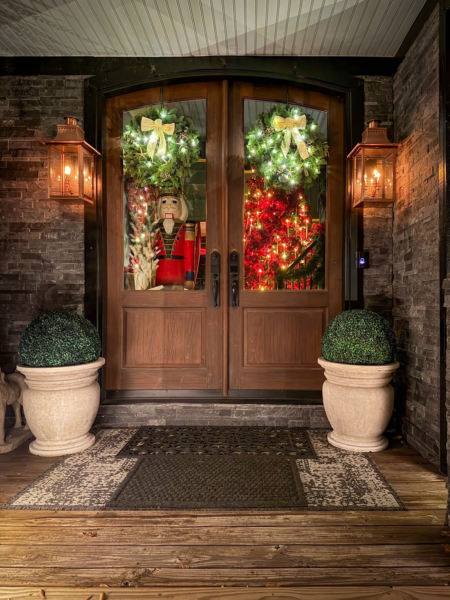 Get your holiday decor on point with these festive finds! Perfect for adding charm to your home this season. Check them out!🎄❤️✨

#Christmas #ChristmasDecor #WhiteChristmas #TraditionalChristmas #VintageChristmas #CallSignDesign #Vintage #Luxury #InteriorDesign #InteriorDecorating #Elegance #Chandelier #OldWorldCharm #DesignStyle #CastleCore #OldWorldCharm  #SimpleSwaps