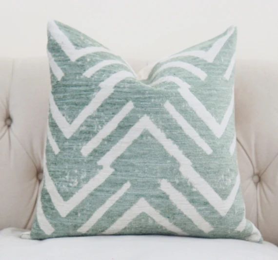 Green Geometric Pillow Cover - Sea Green Zig Zag - Throw - Sage Green Pillow - Large Scale Graphic G | Etsy (CAD)
