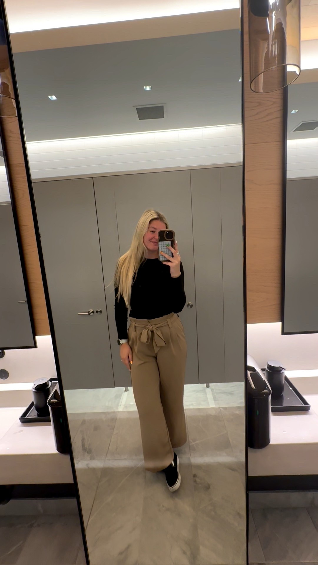 Casual & neutral 🤎🖤

#LTKStyleTip #LTKSeasonal #LTKWorkwear