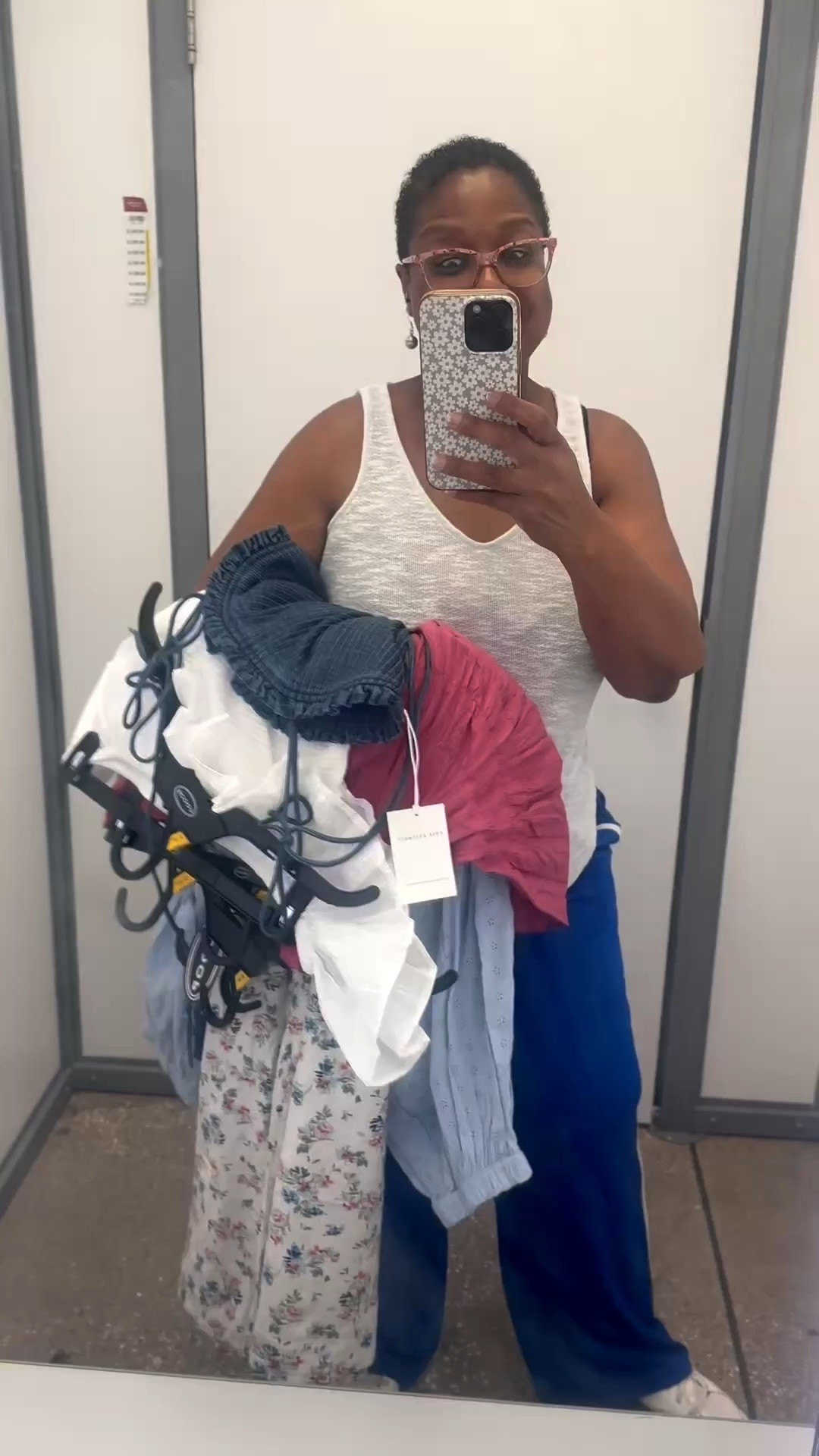 Walmart's design team said hold my coffee ☕ These new summer pieces are giving everything — florals, flutter tops, tiered skirts, and versatile dresses that can be styled multiple ways. Most pieces come in different colors and everything is under $30. I'm not even mad about it. Walmart keeps leveling up and I'm here for all of it 🙌

*blue Jean mini dress is sold out but I linked a similar look

🔗 Shop all 4 looks in my LTK — link in bio

#walmartfashion #walmartfinds #affordablefashion #summerstyle #midsize #over40fashion #tryonhaul #whatiworetotoday #newfashionfinds