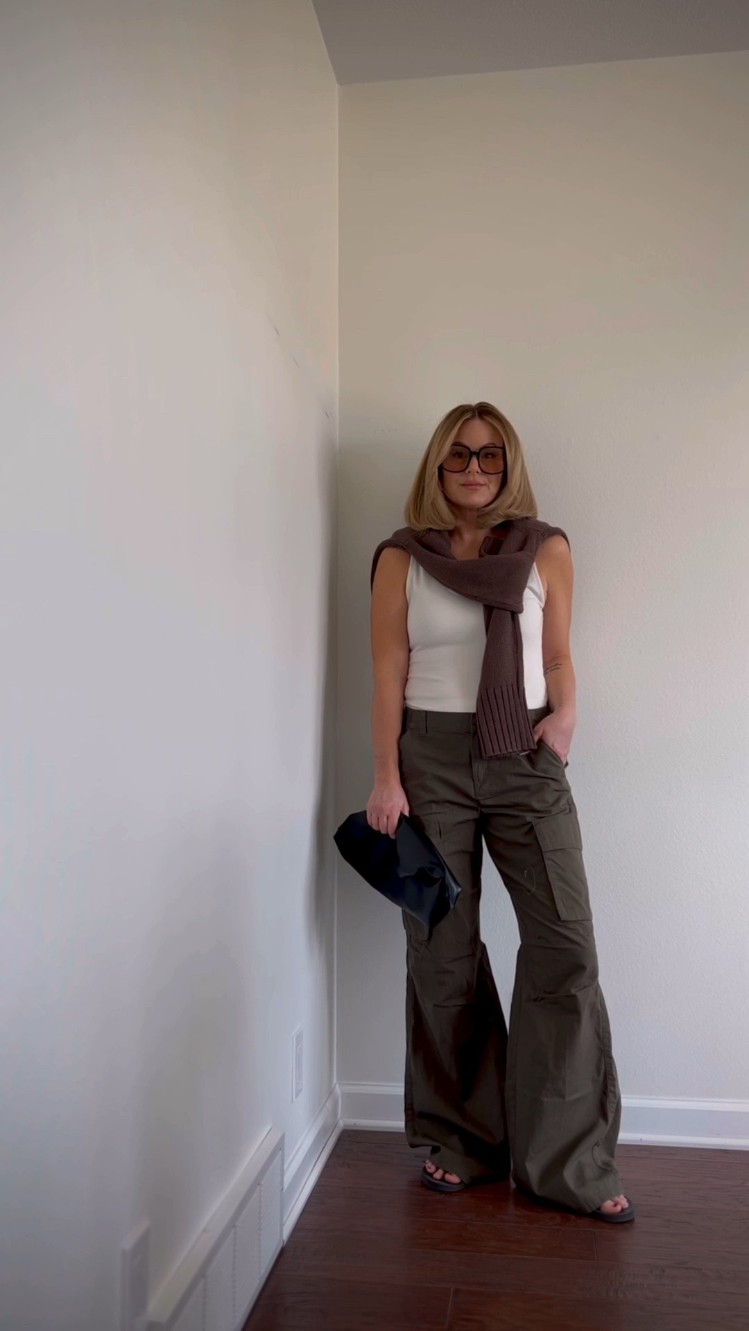 Spring streetstyle inspired look / tank top, cargo pants, cardigan, sandals, bag

#LTKOver40 #LTKStyleTip
