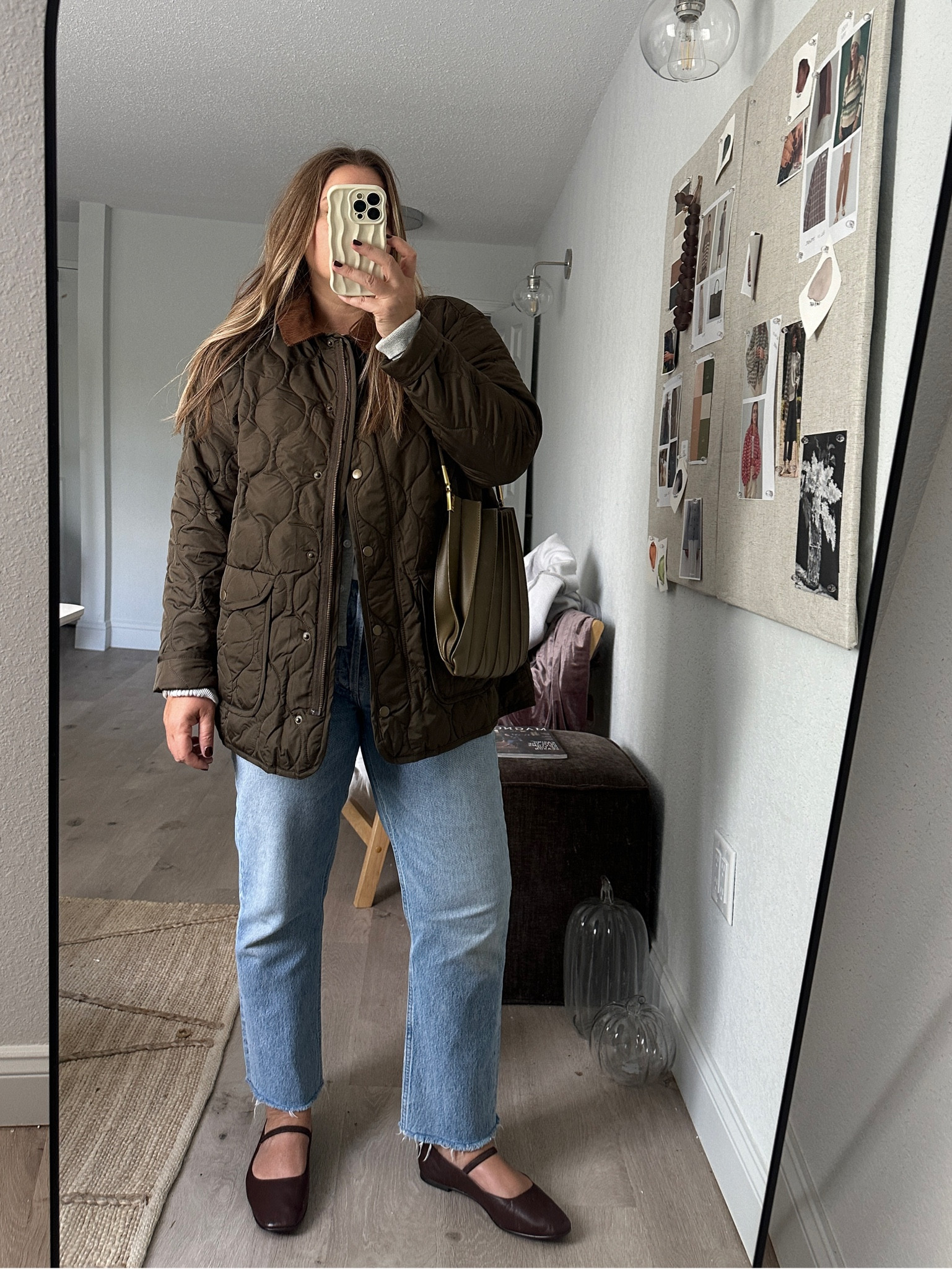 Thin quilted  barn Jacket- im in large to layer under ( runs roomy)

Cardigan- size up 2 for loose fit style

Jeans/ tts ( i linked in stock new version under similar items) 

Shoes- i sized down 1/2 size to 8 
