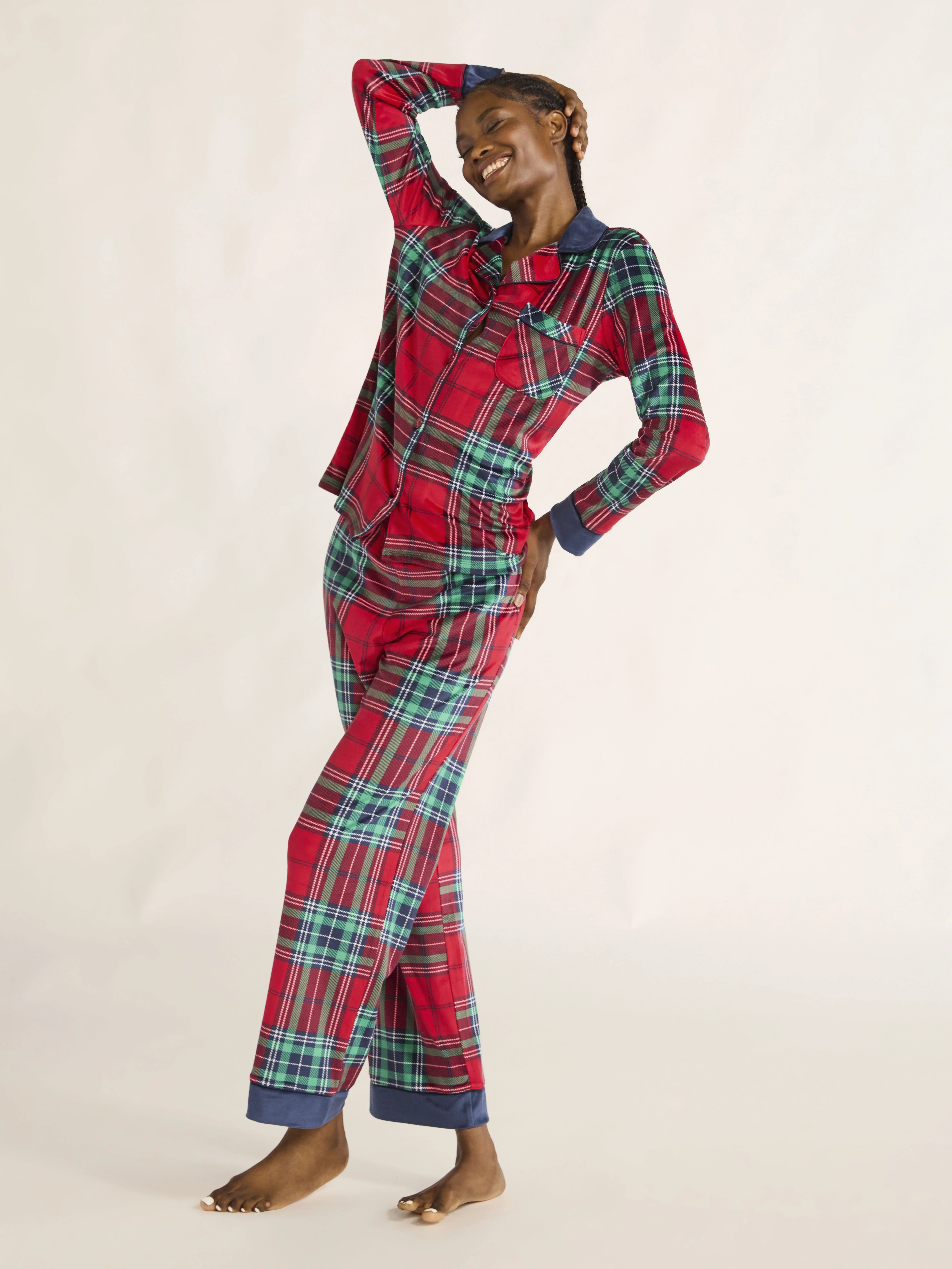 Joyspun Women's Stretch Velour Notch Collar Top and Pants Pajama Set, 2-Piece, Sizes XS-4X | Walmart (US)