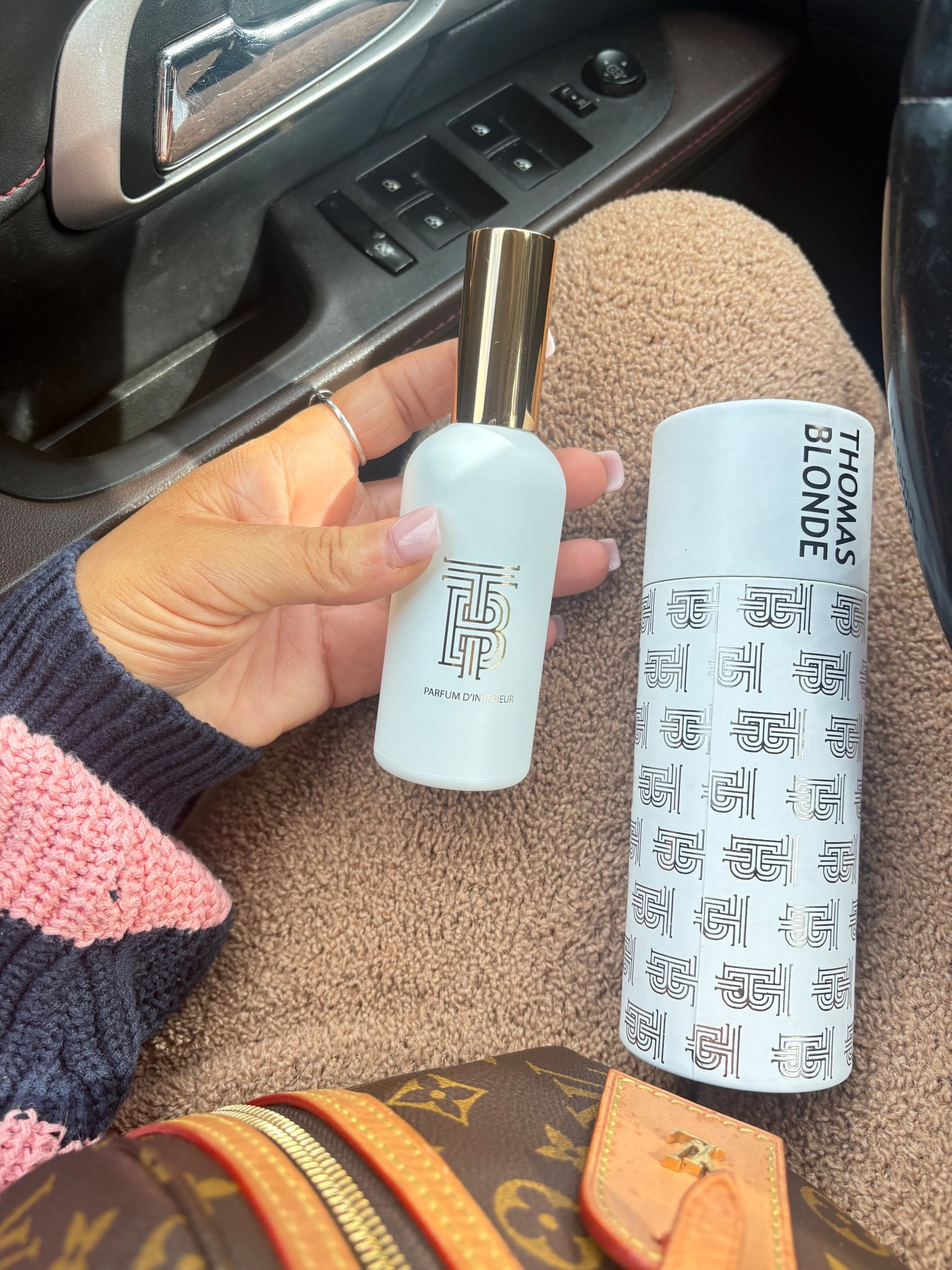 If you’ve not gotten a chance to smell Thomas Blonde you’re missing out! I got their room spray in “Joshua Tree” and also “Blonde” is another great scent ! Keeps your home fresh ! They are not on LTK but if you shop their website be sure to use my code : KENDRAGOODINE at checkout to save!

#LTKHome