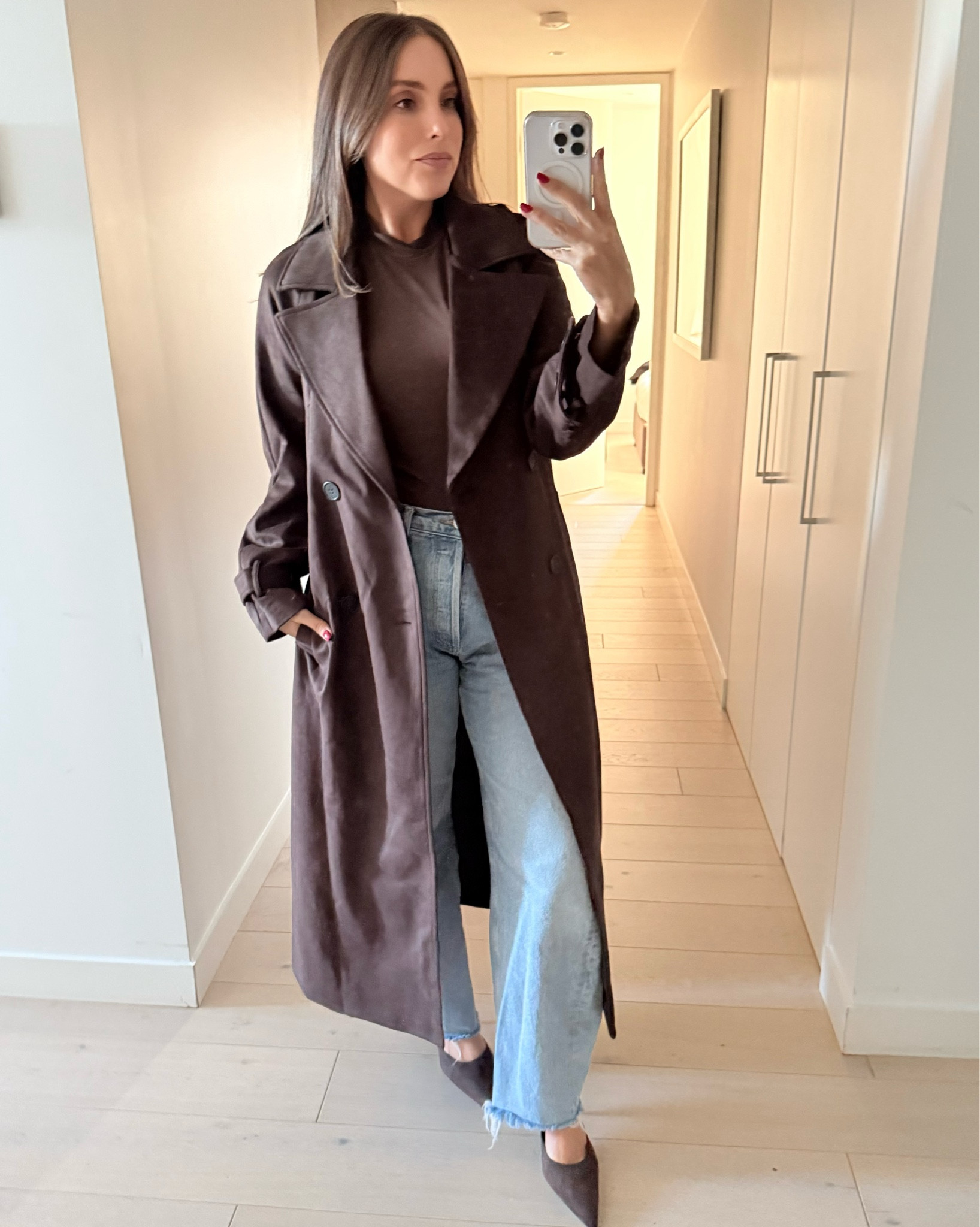 The Choclate trench coat!!! 

Wearing trench in size 12 from ShowPo
Agolde Jeans size 30

#LTKstyletip #LTKwinter #LTKaustralia