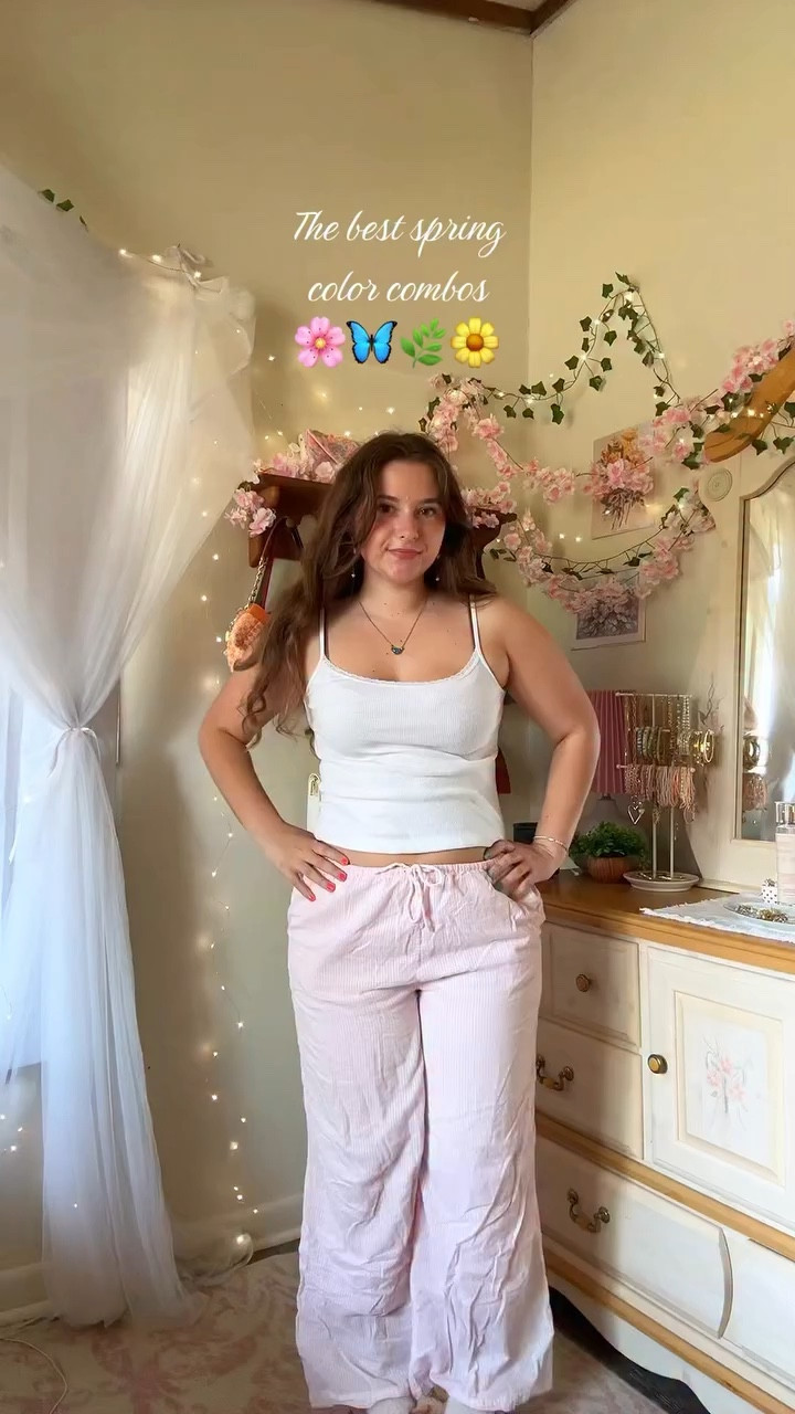 Comment your favorite color combo for spring outfits! 
#outfitinspiration #fashioninspo #springoutfit #springvibes #shopping