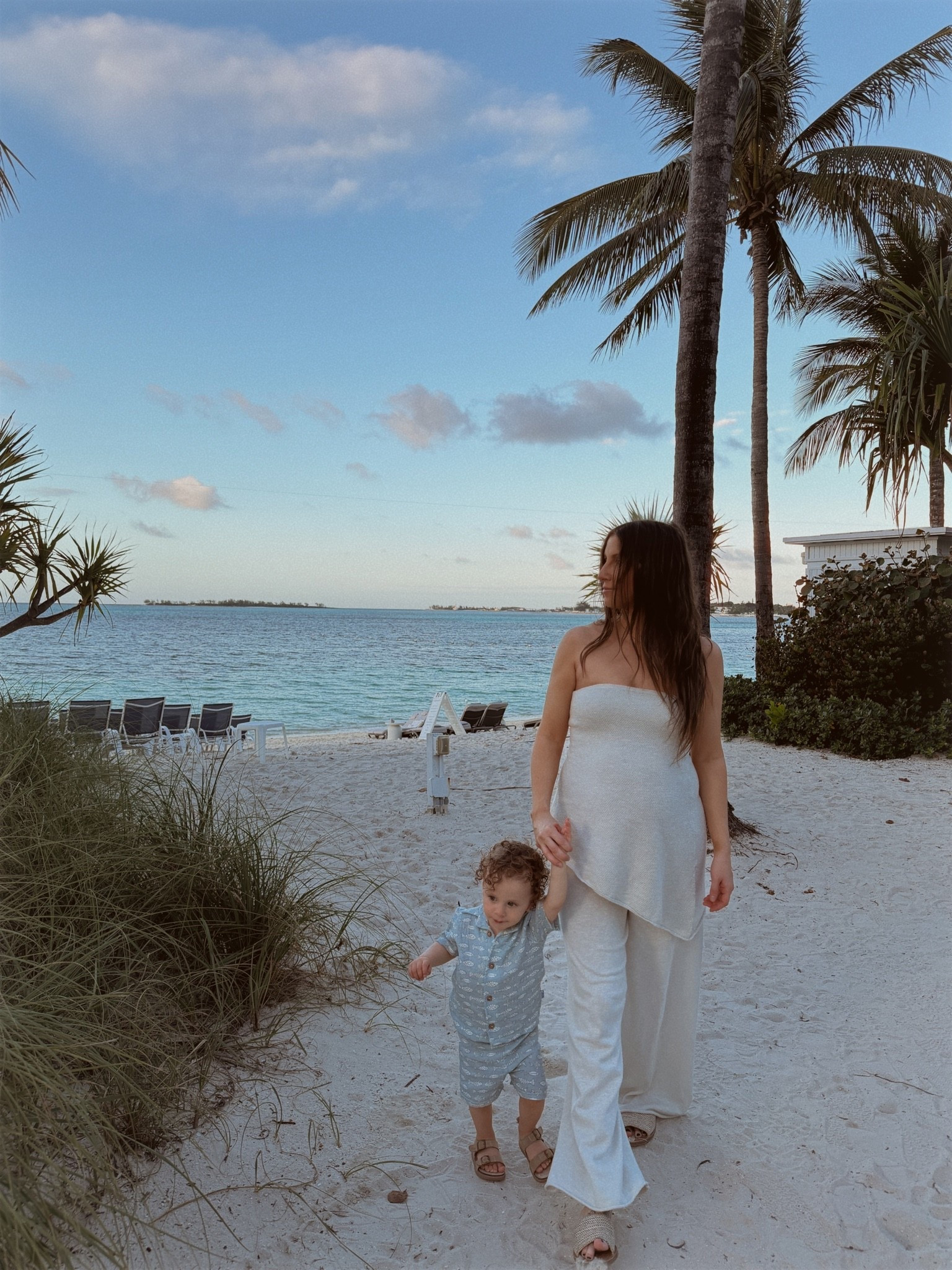 Such a comfy vacation outfit and works over a baby bump! I'm wearing a size small.

#LTKBump #LTKTravel