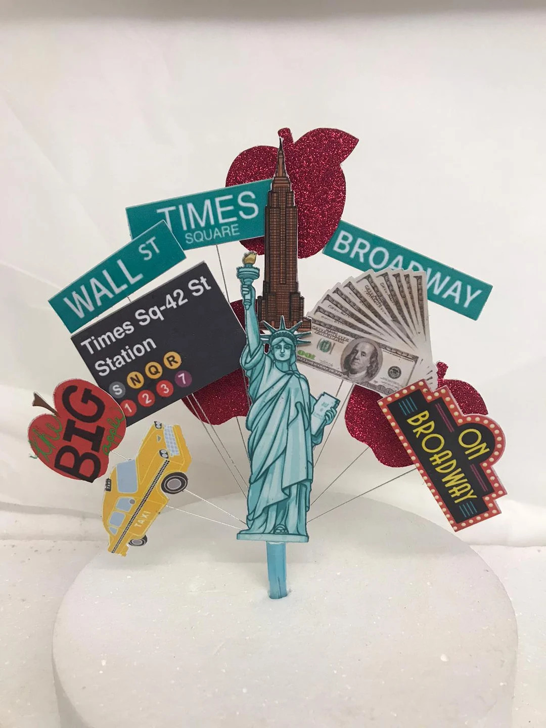 New York the Big Apple Birthday Cake Topper, Statue of Liberty Cab Street Signs - Etsy | Etsy (US)