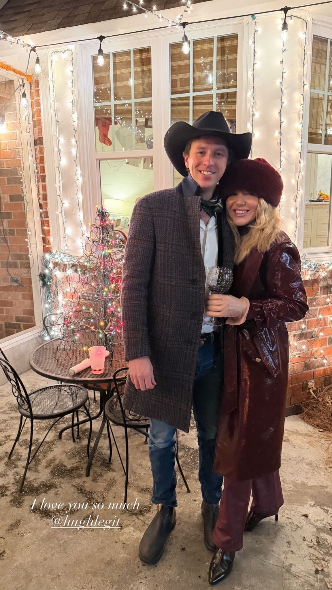 Fun neighborhood crawl night ootd ❤️

#LTKHoliday #LTKSeasonal #LTKootd