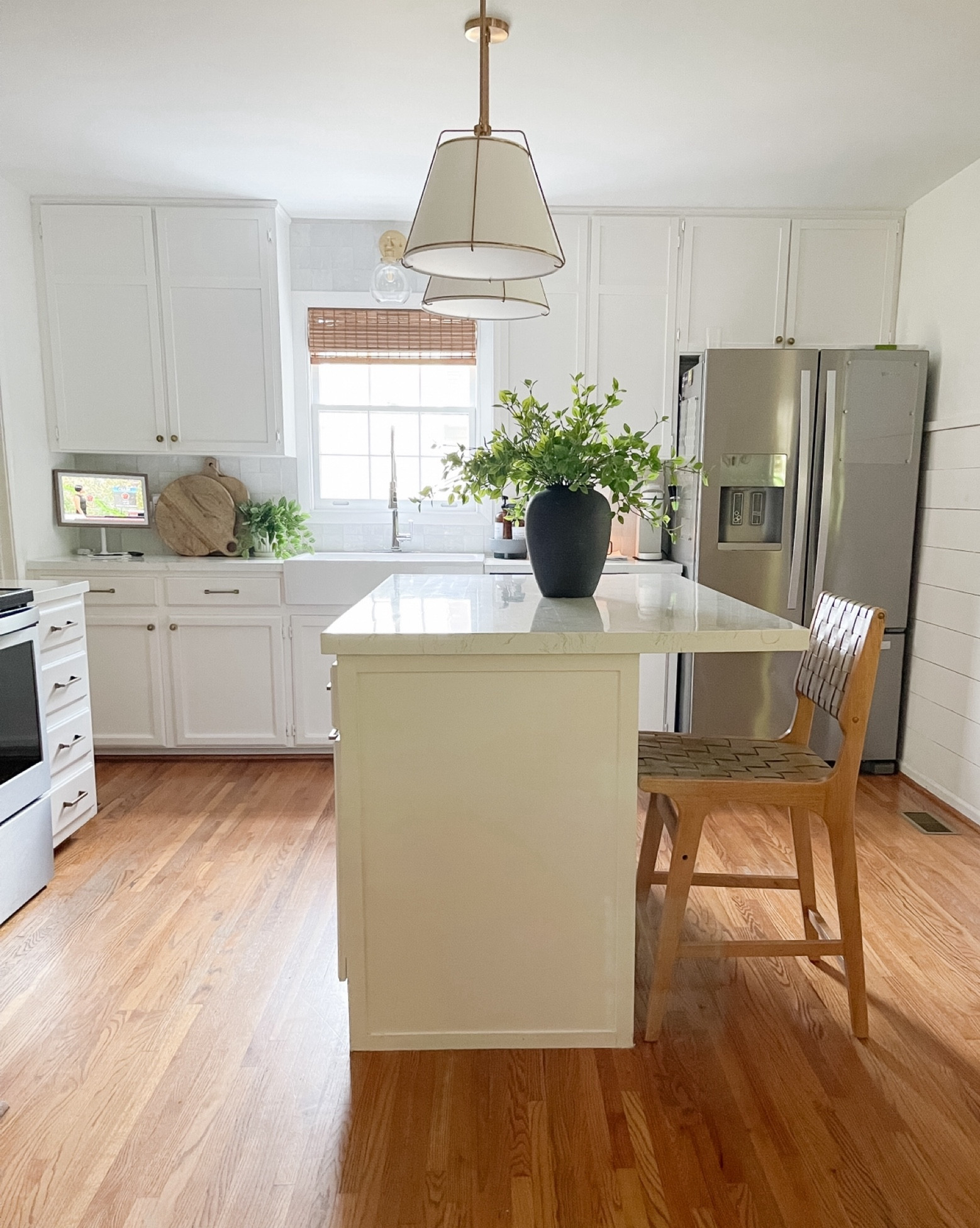 The kitchen 85% to do list is almost done! 

I added these beautiful new pendant lights over my island this weekend. They were part of my Mother’s Day gifts. They look identical to some I’ve had my eyes on for almost two years for a fraction of the cost!!!  And they really brighten up my kitchen and put off lights of light!




#LTKStyleTip #LTKHome #LTKFamily