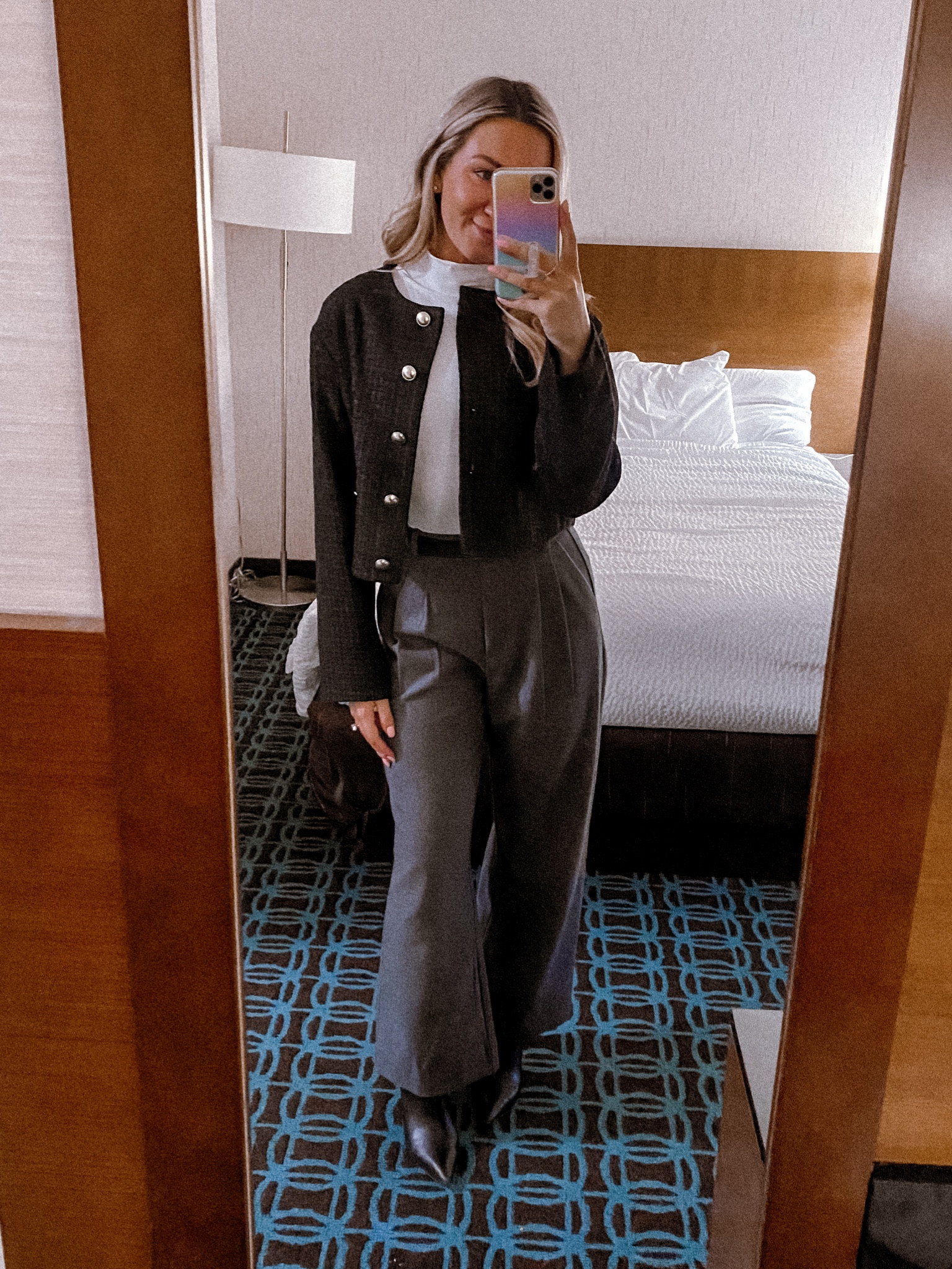 Workwear 

XS in bodysuit 
Small in jacket because it was the only size left but I need XS. Runs big 
25 short in pants
Booties TTS


#LTKfindsunder100 #LTKworkwear #LTKstyletip