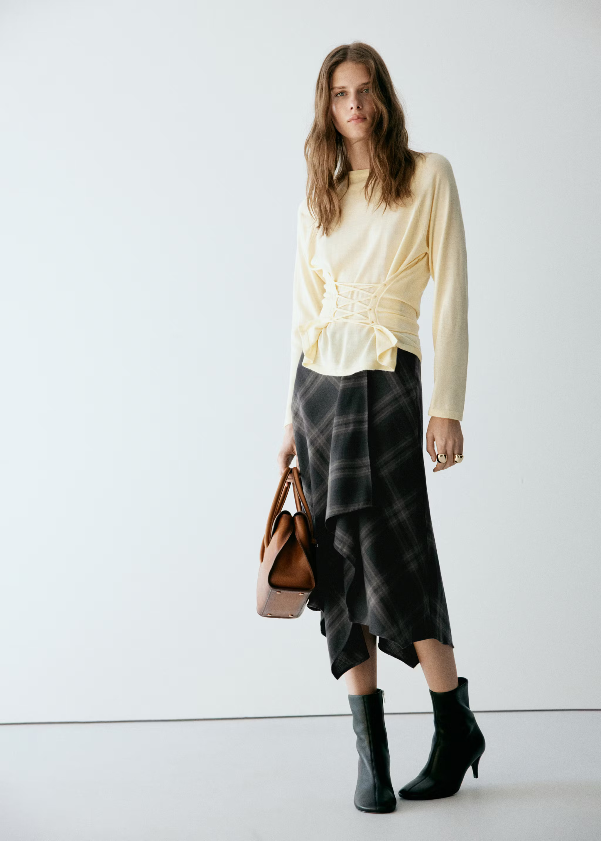 Asymmetrischer Rock mit Karomuster | Mango EU
