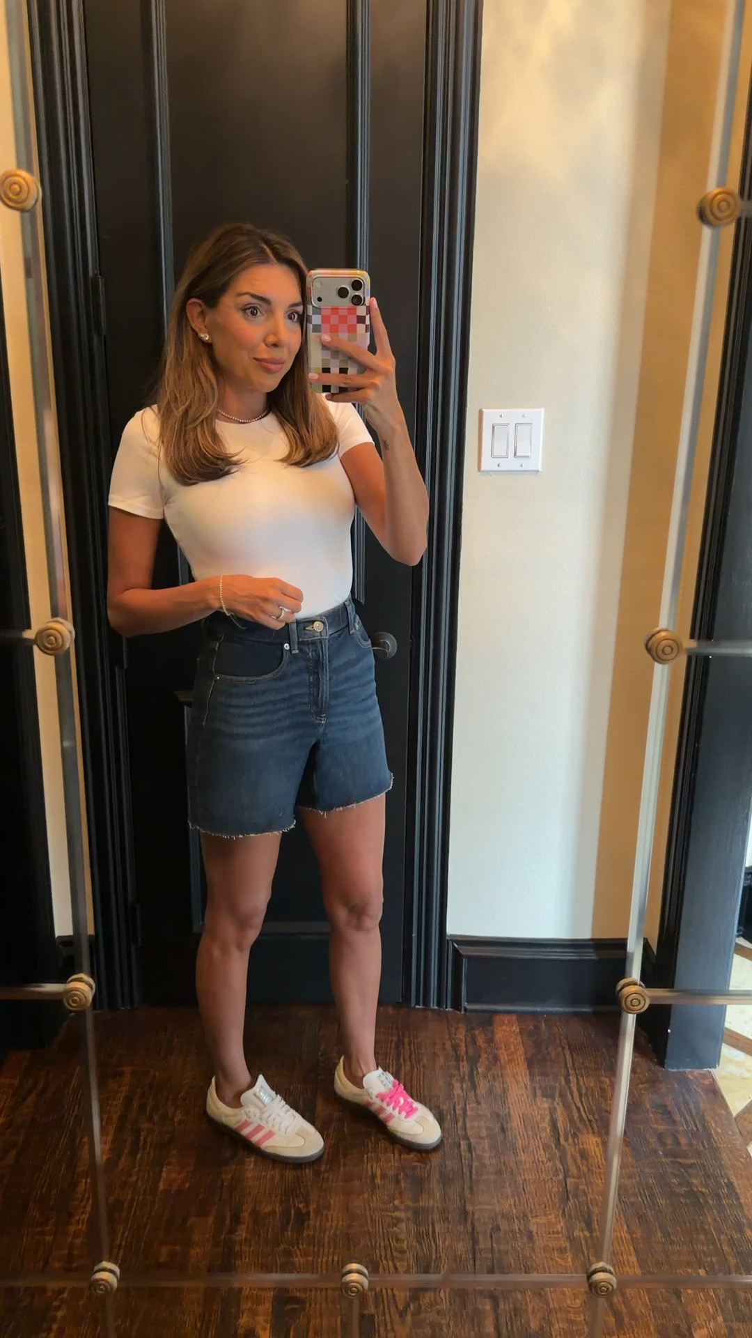 it’s jorts season and these are SO GOOD! So stretchy, feel like i could drop it low lol. love the longer inseam (mamas, this is a family friendly pair!) and they come in a 10” version as well! paired with this super soft crewneck tee that i already own in the 2 other colors! It smooths out any imperfections!

jorts: xs
crewneck: small

@Spanx #spanxpartner

#LTKootd #LTKfitnessgoals #LTKActive