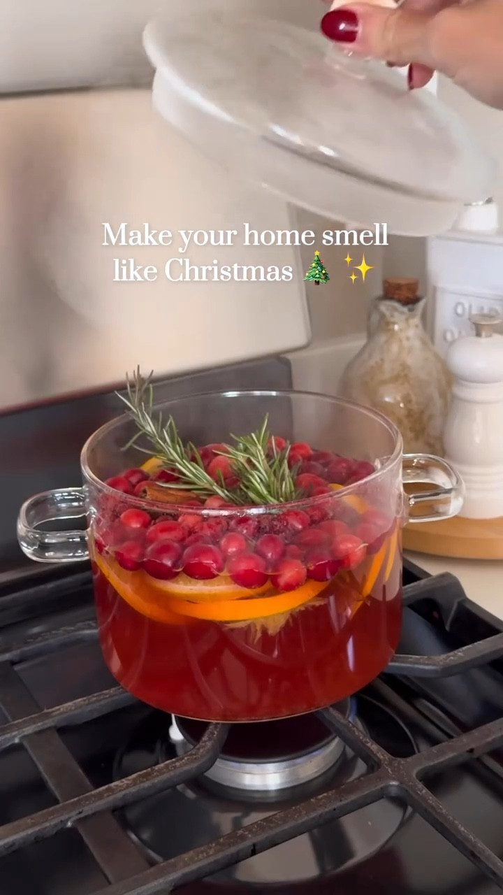Make your home smell like Christmas with this potpourri recipe! 🎄✨

Here’s how to make it:

1 sliced orange
1 cup of cranberries (I used frozen)
2 cinnamon sticks
1 rosemary sprig
A pinch of ground cloves (or whole)
 
Optional: For extra holiday warmth, add nutmeg, star anise, ginger, or pine cuttings.

Add everything to a small saucepan, cover with water, bring to a boil, then simmer on low heat. Keep adding water as needed.

This also makes a perfect host gift or small holiday treat—just package it up in a jar or a festive bag with dried fruit instead of fresh! 

What’s your go-to holiday scent? ✨

#organizingtips #organizinghacks #cleaninghacks #hometips