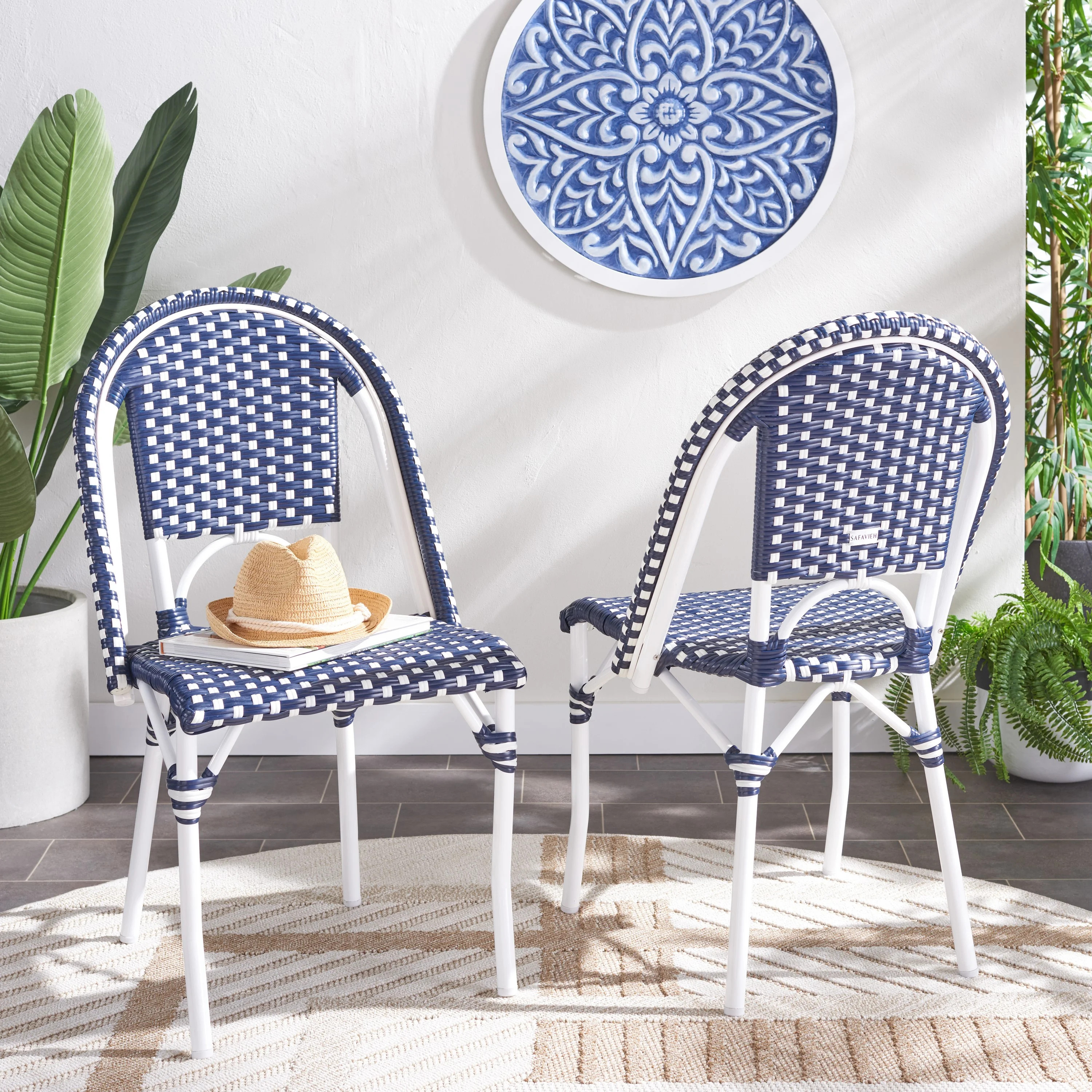 SAFAVIEH California Outdoor Patio Side Chair, Navy/White/White, Set of 2 | Walmart (US)