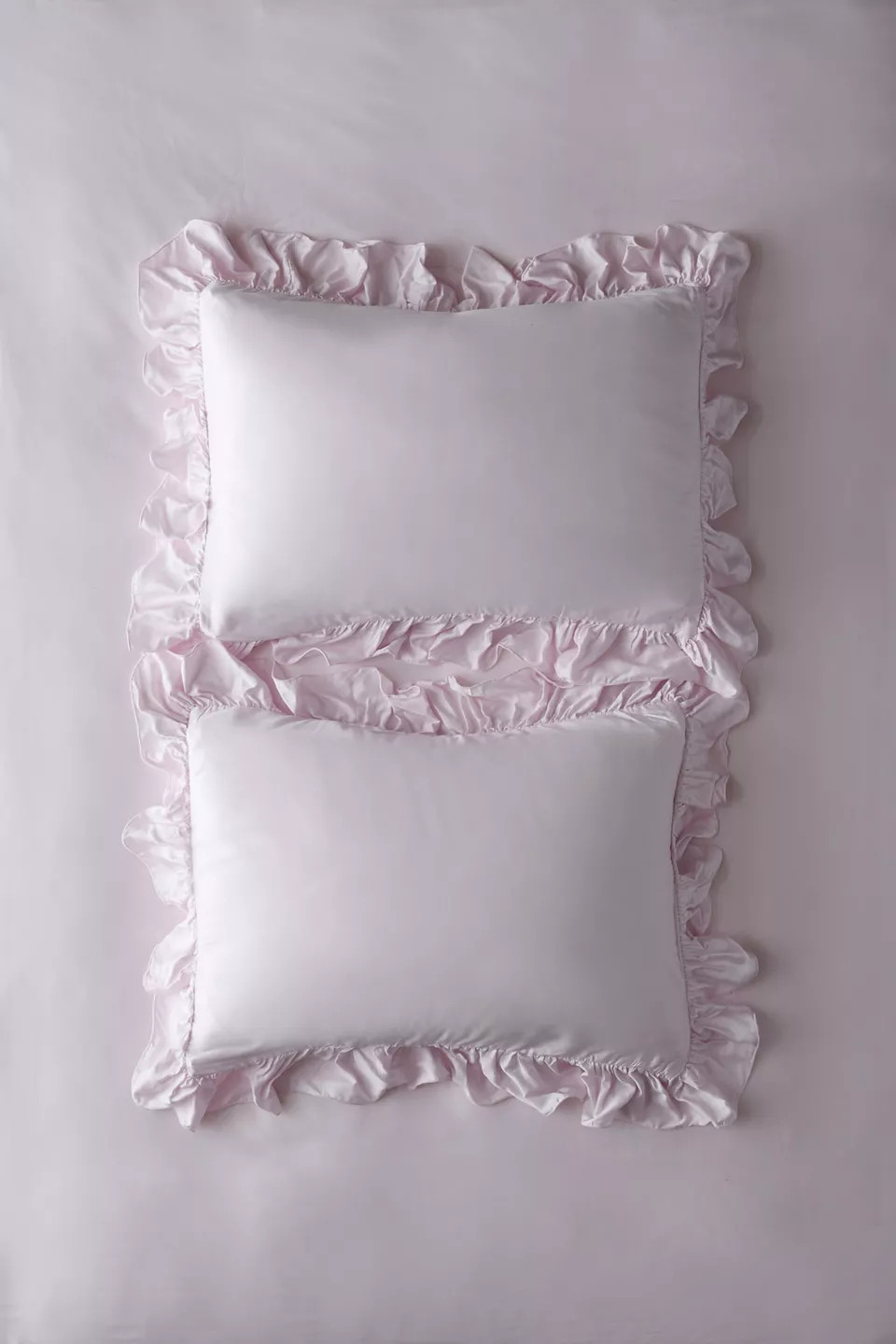 Sateen Ruffle Sham Set | Urban Outfitters (EU)