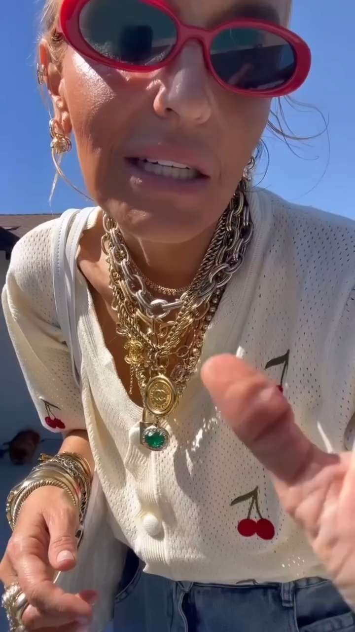 It’s Friday! throw on something that makes you feel good, walk a little taller, and remember: confidence is a real investment ♥️ 

 #LTKSeasonal #LTKStyleTip #LTKShoeCrush