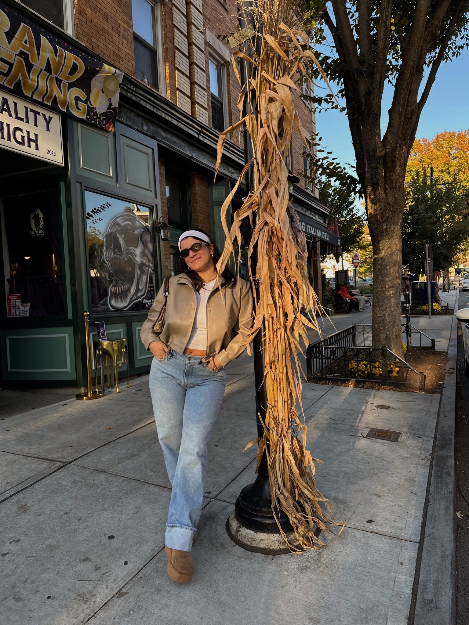 My favorite jeans and Uggs 

#LTKSaleAlert #LTKGiftGuide #LTKSeasonal