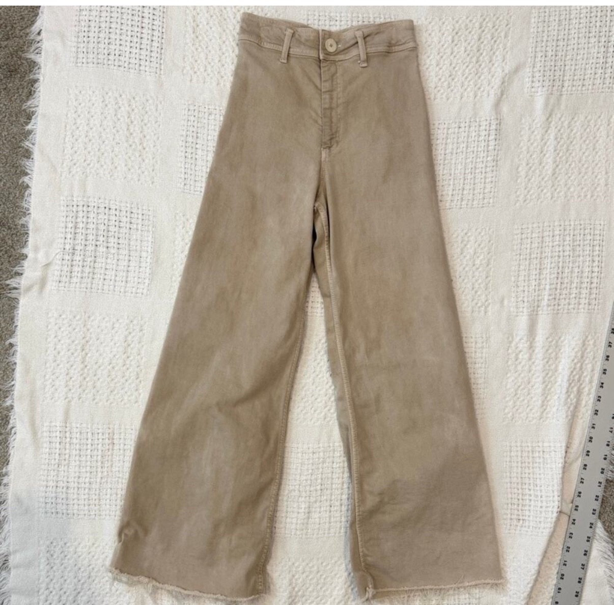 #zara #marinejeans #widelegjean #cropjean #tanjeans #highwaistjeans #nautical #trendy