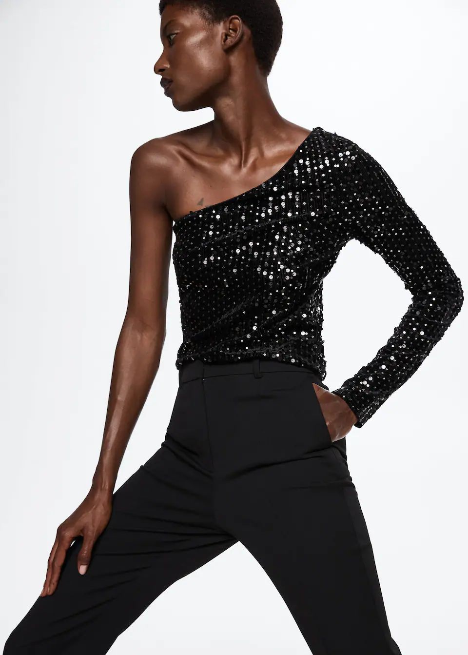 Asymmetrical sequin t-shirt | MANGO (UK)