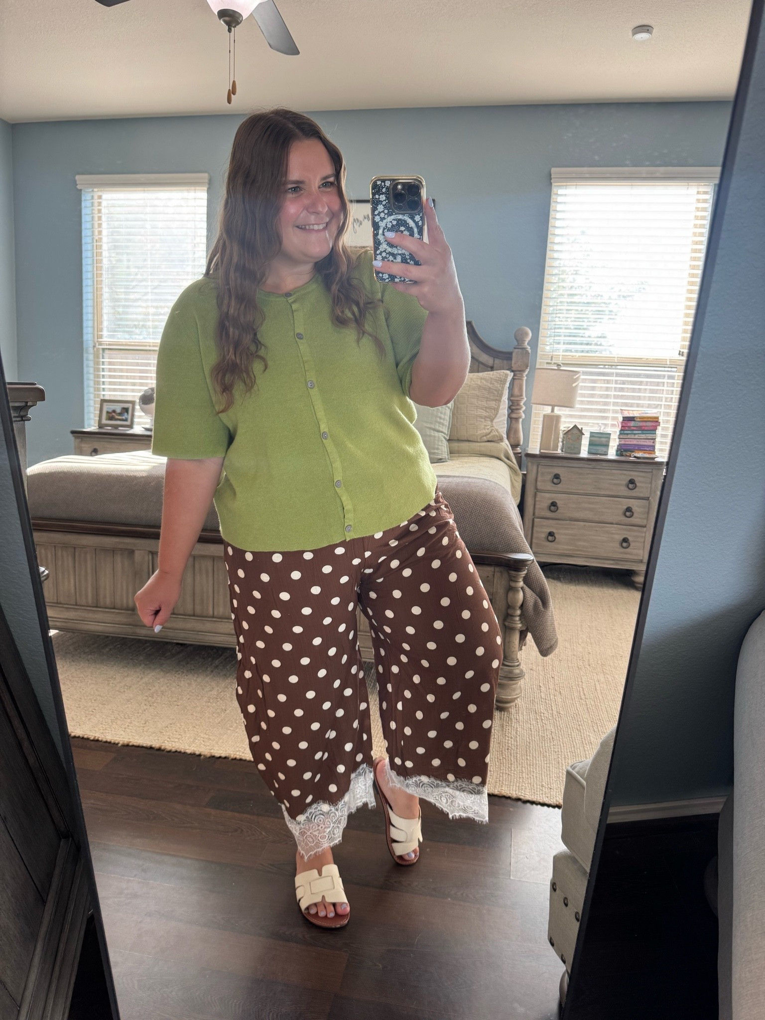 Wearing an xxl in the cardigan and an xl in the polka dot pants. I could have done an xxl for a little more room. I’m 5’1 and a size 16. Fun fall transition outfit that’s short and curvy girl friendly!

#LTKootd #LTKPlusSize #LTKMidsize