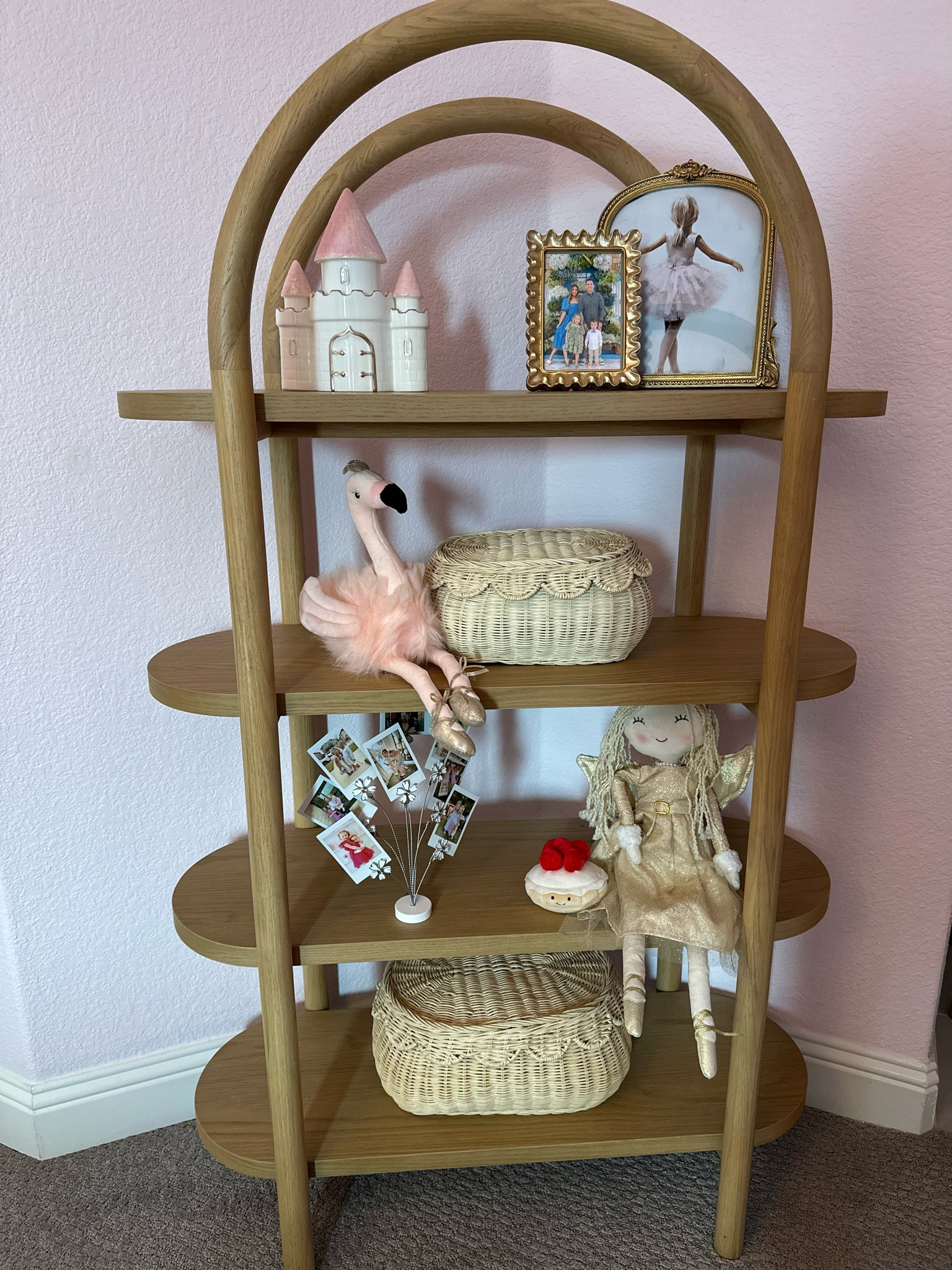 Bookcase for my daughters room!

Kids room, big girl room, pink room, book shelf, bookcase, basket, stuffed animal, doll, toddler room 

#LTKKids #LTKHome #LTKBaby