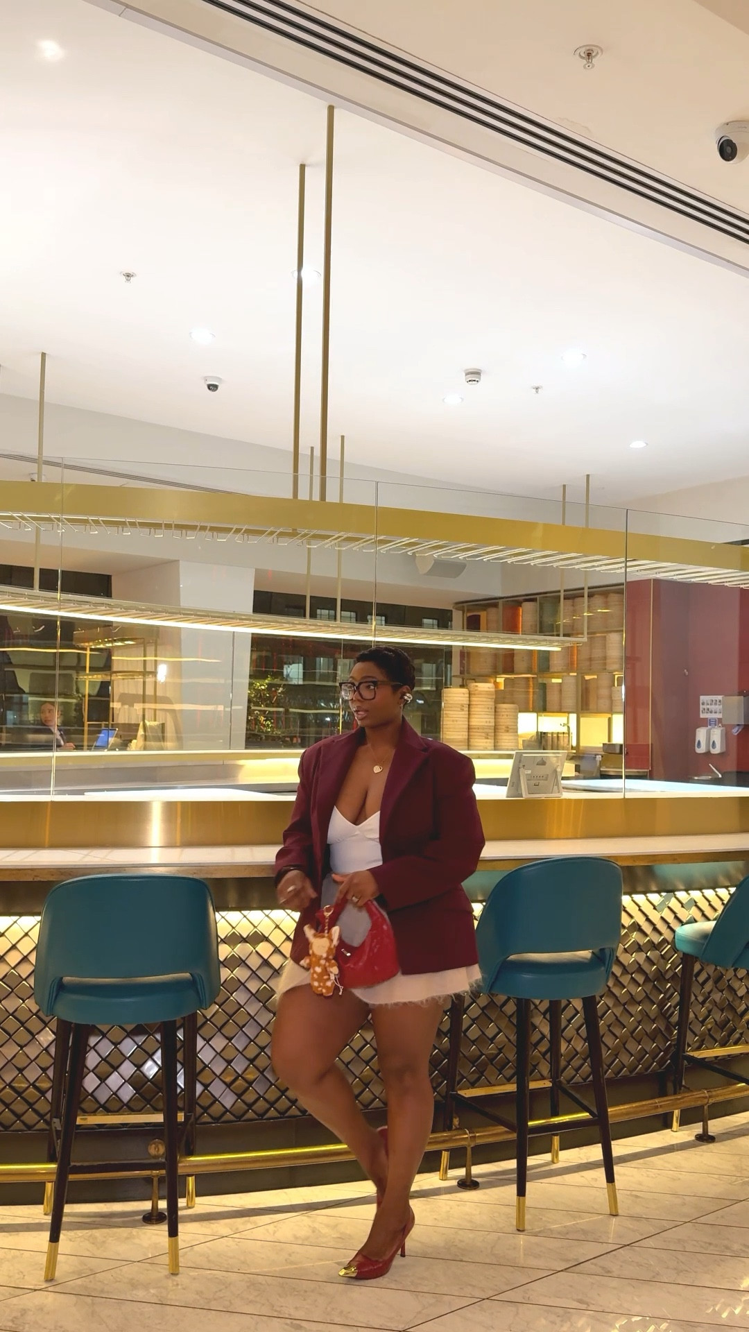 Blazer that turn heads

#LTKdatenight #LTKfestive #LTKcurves