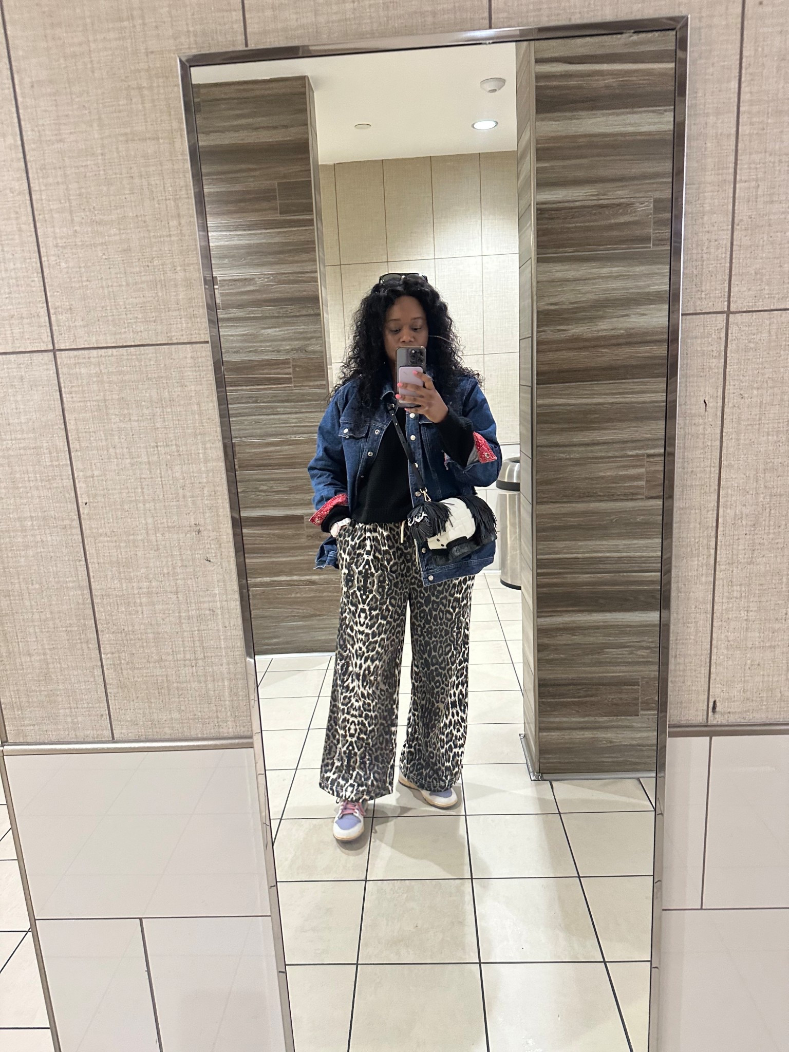 Leopard sweatpants? Yes PLEASE!! Pair them with a cropped sweater and oversized denim jacket to recreate this look. #LeopardPrint #StreetStyleInspo #WalmartFashion #AmazonFinds #CozyChic #LTKunder50 #OOTD

#LTKOver40 #LTKootd #LTKgrwm