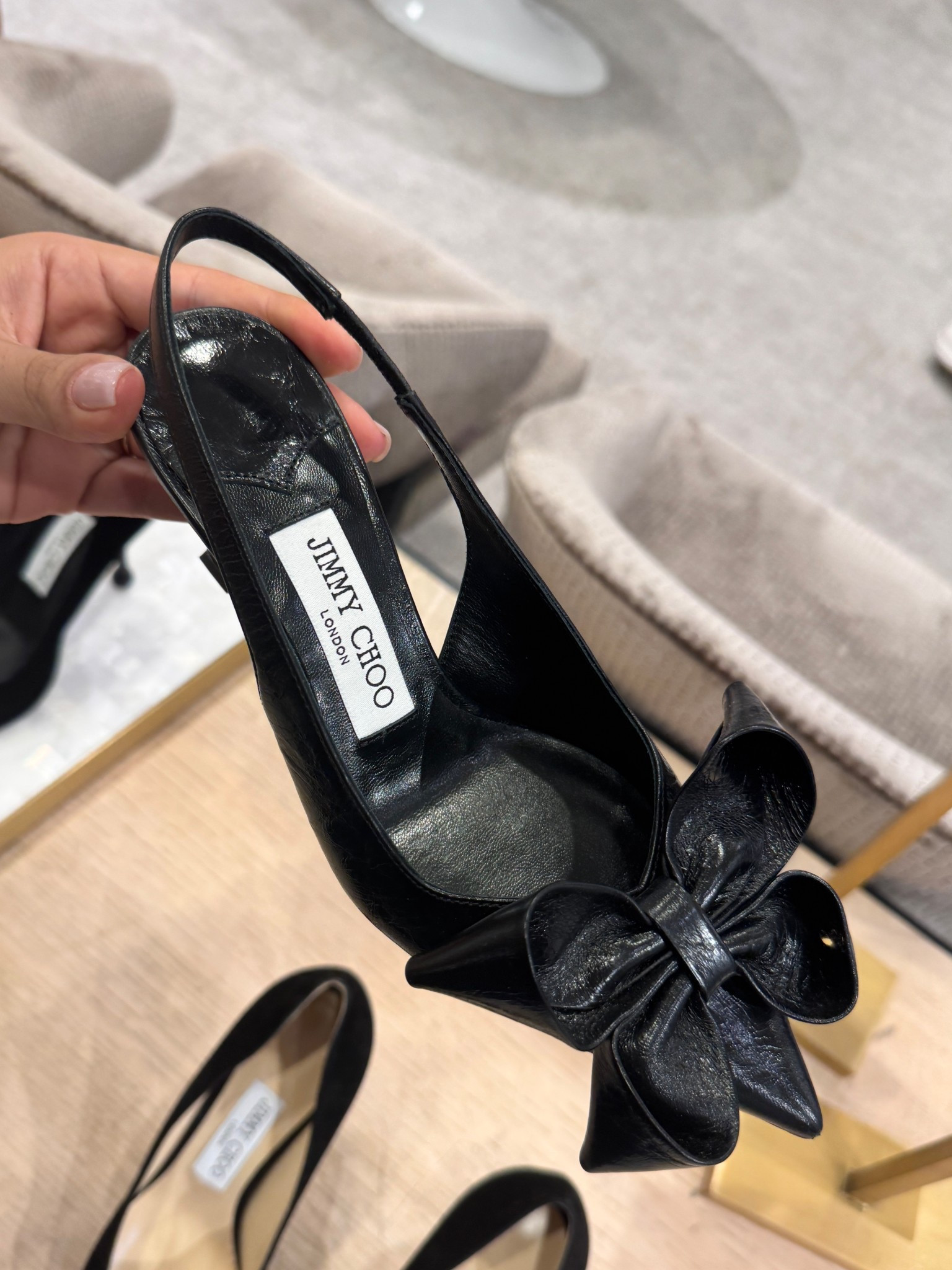 These Jimmy Choo bow kitten heels are 40% off right now at Bloomingdale’s 🎀 

#LTKSaleAlert