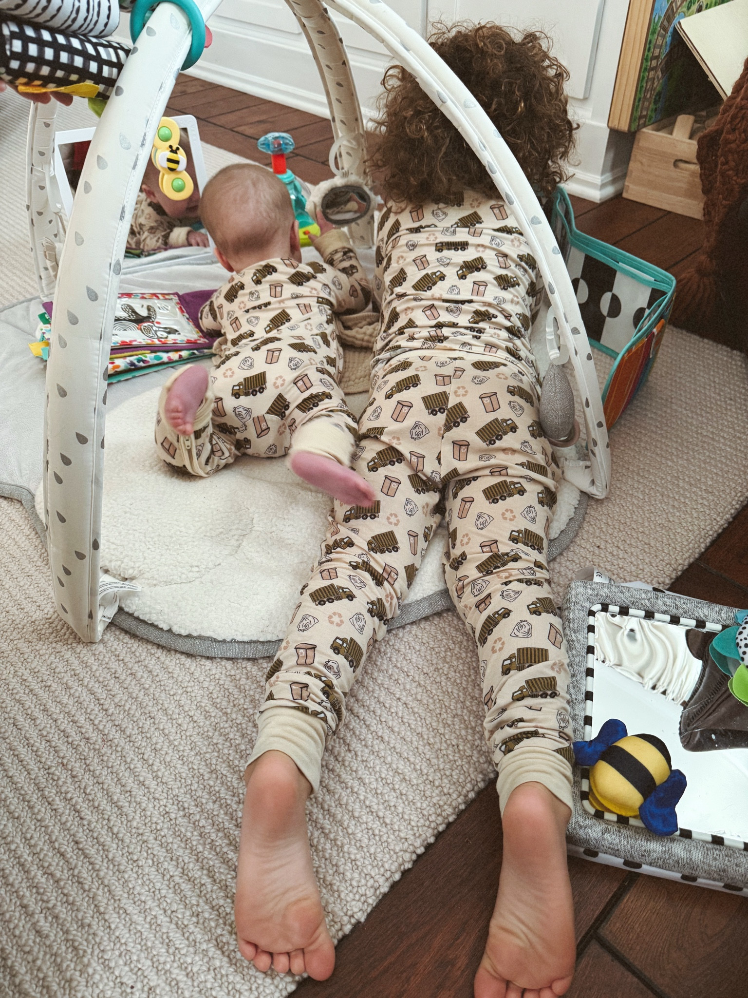 My boys j their matching jams 🫶🏽

Dream big little co, bamboo pajamas DBLC, matching, boys, toddler, baby, sleepies, trash truck

#LTKBaby #LTKKids #LTKFamily